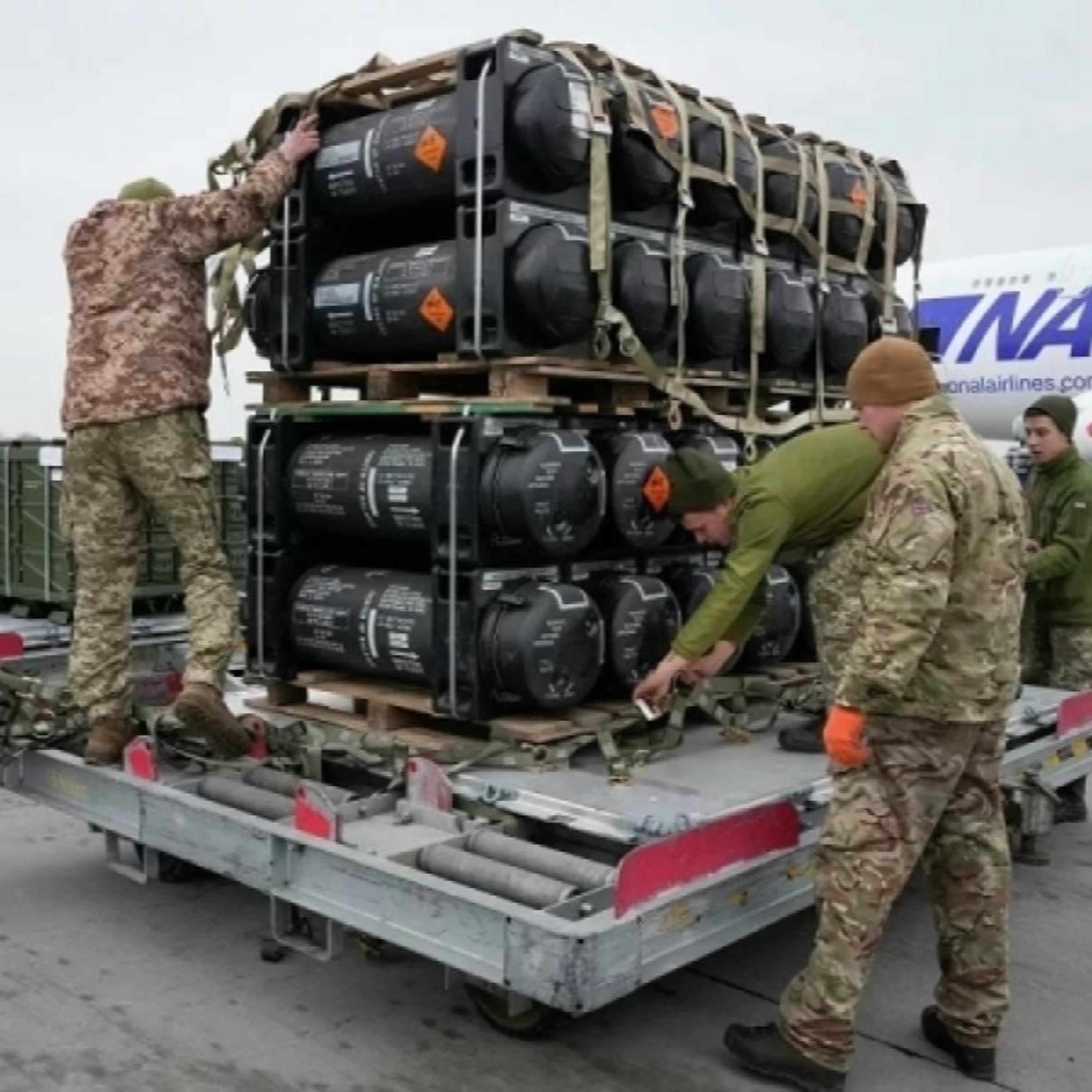 Thời sự 6h 02/3/2025: Mỹ cân nhắc ngừng viện trợ quân sự cho Ukraine