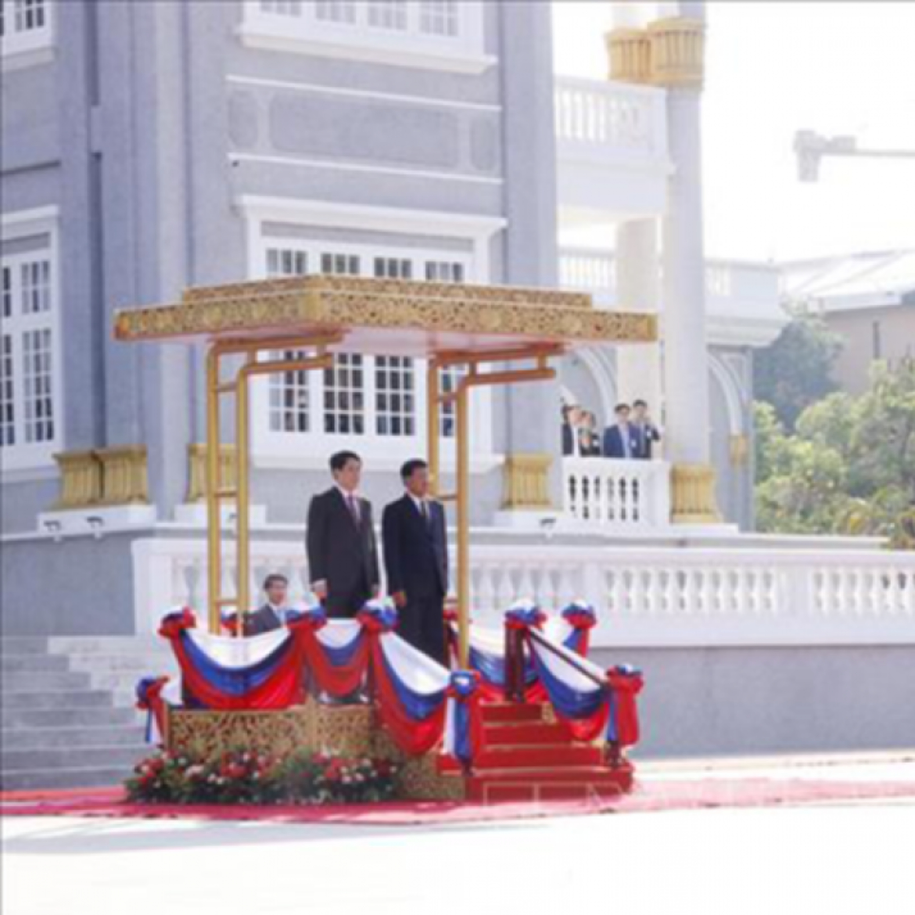 Thời sự 18h 24/4/2025: Lễ đón chính thức Chủ tịch nước Lương Cường thăm cấp Nhà nước đến Lào