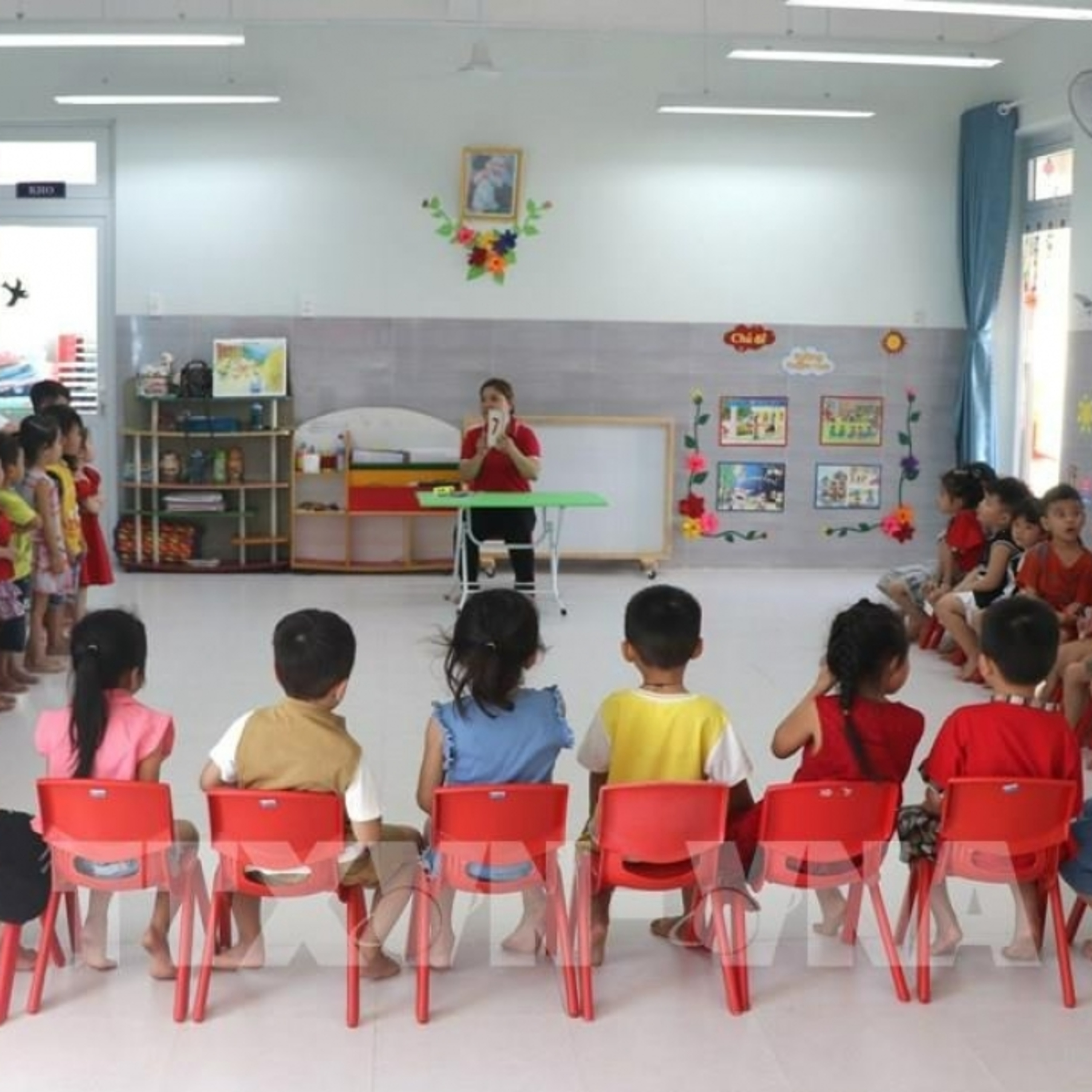 Thời sự 18h 25/4/2025: Thống nhất đề xuất miễn học phí cho trẻ Mầm non, học sinh phổ thông công lập