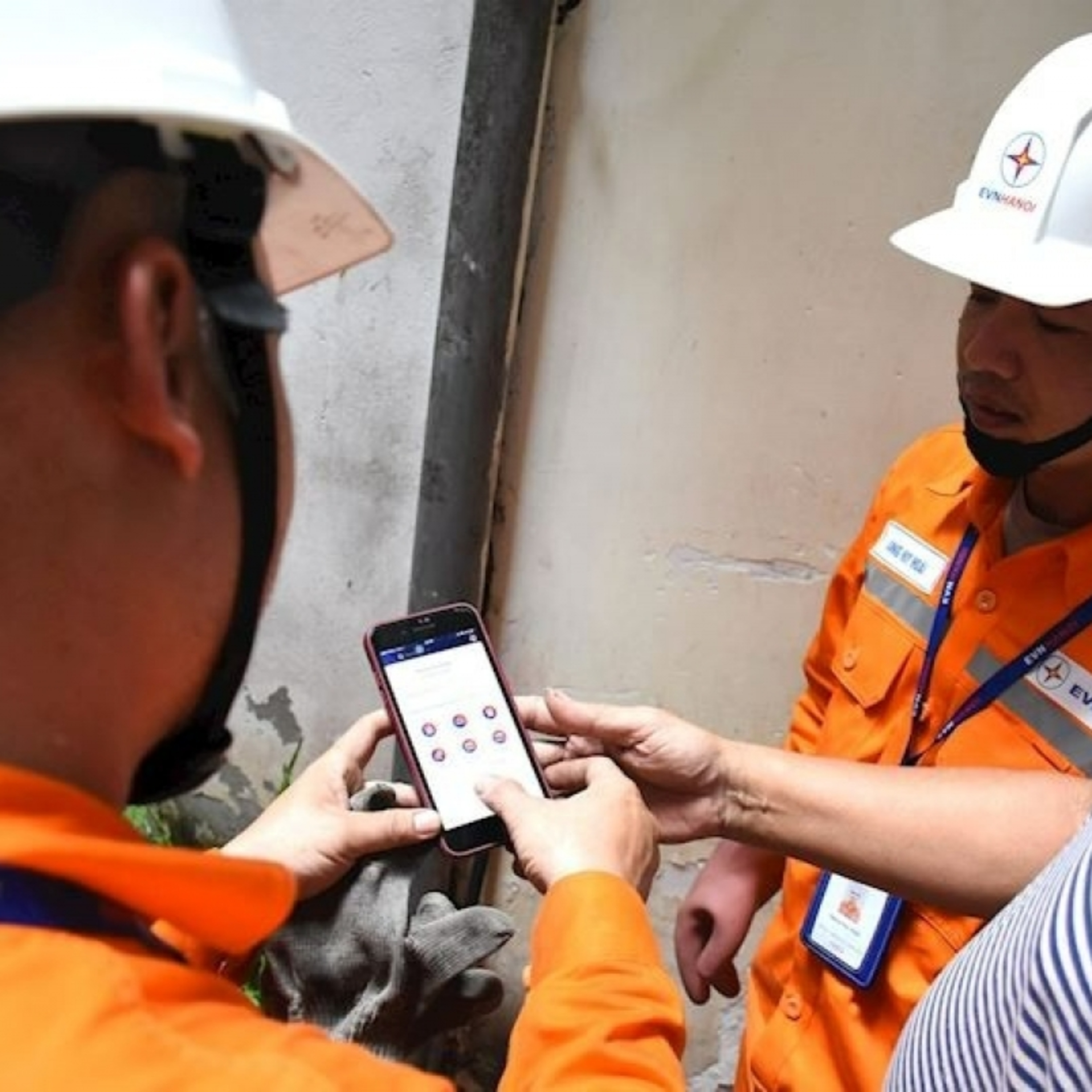 Thời sự 6h 10/5/2025: Bắt đầu từ hôm nay, điện tăng giá gần 5%, lên hơn 2200 đồng một kWh