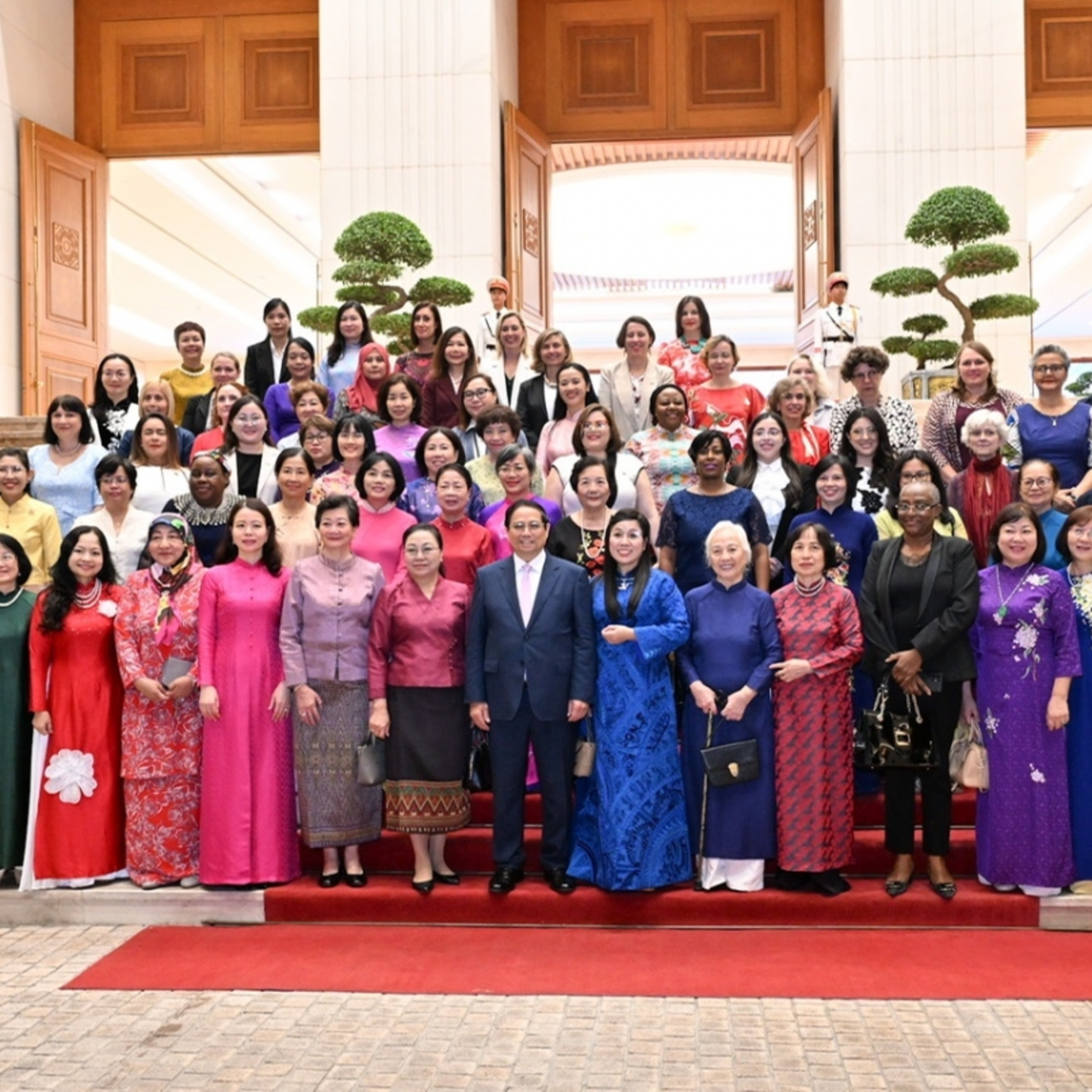 Thời sự 6h 11/7/2025: Thủ tướng gặp mặt các nhà ngoại giao nữ Việt Nam và quốc tế