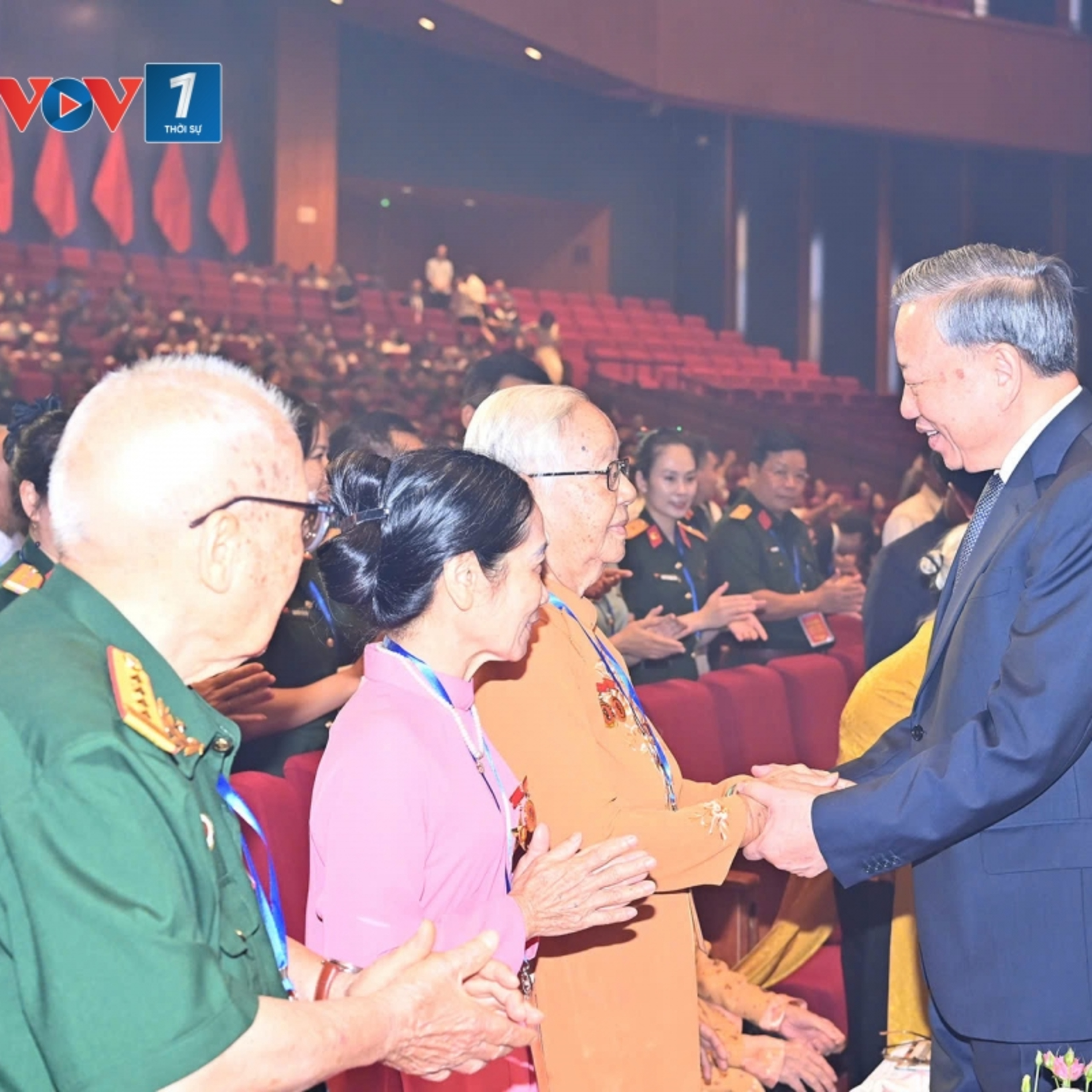 Thời sự 18h 24/7/2025: Tổng bí thư Tô Lâm gặp mặt đại biểu người có công với cách mạng