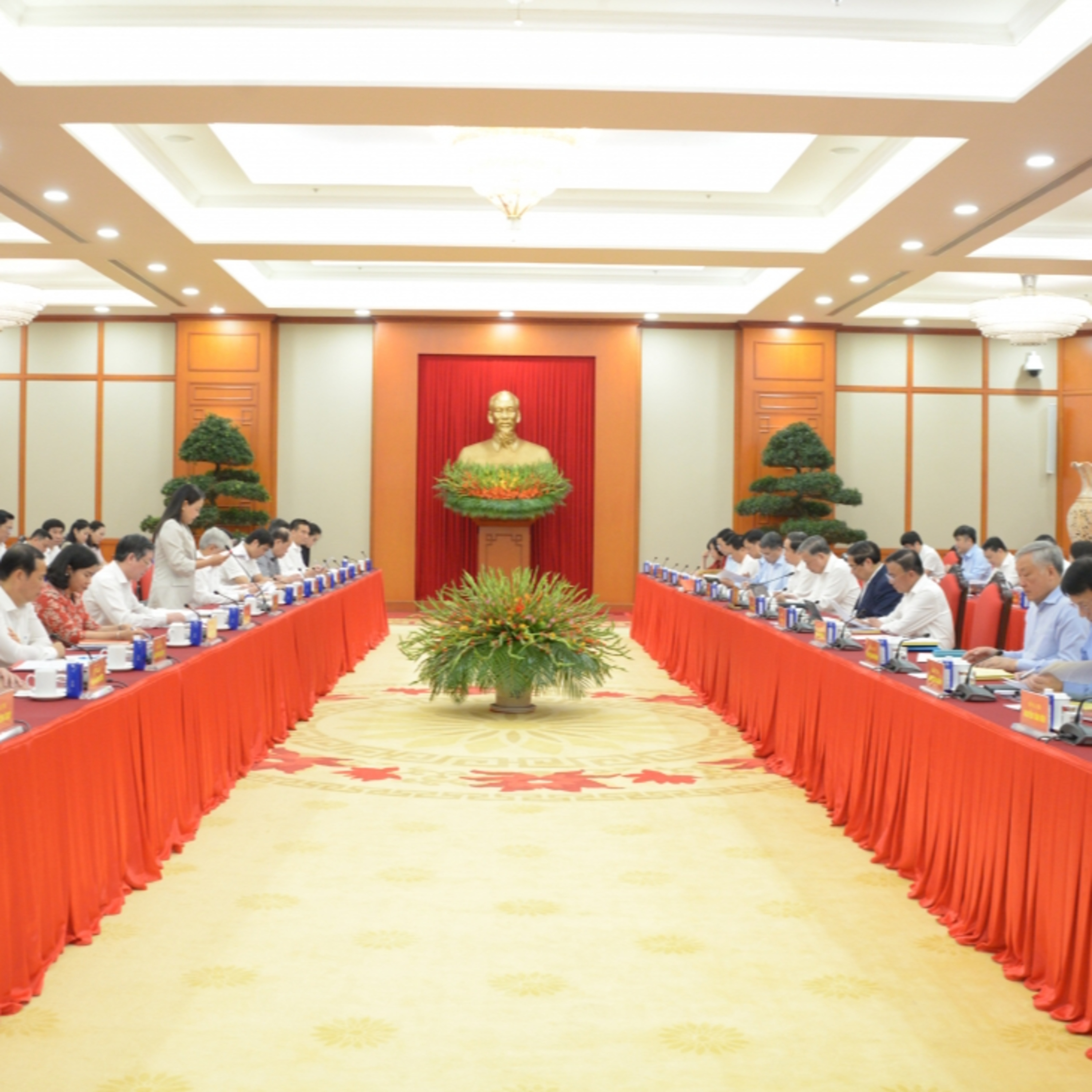 Thời sự 18h 4/9/2025: Bộ Chính trị làm việc với Ban Thường vụ Đảng uỷ MTTQ, các đoàn thể Trung ương