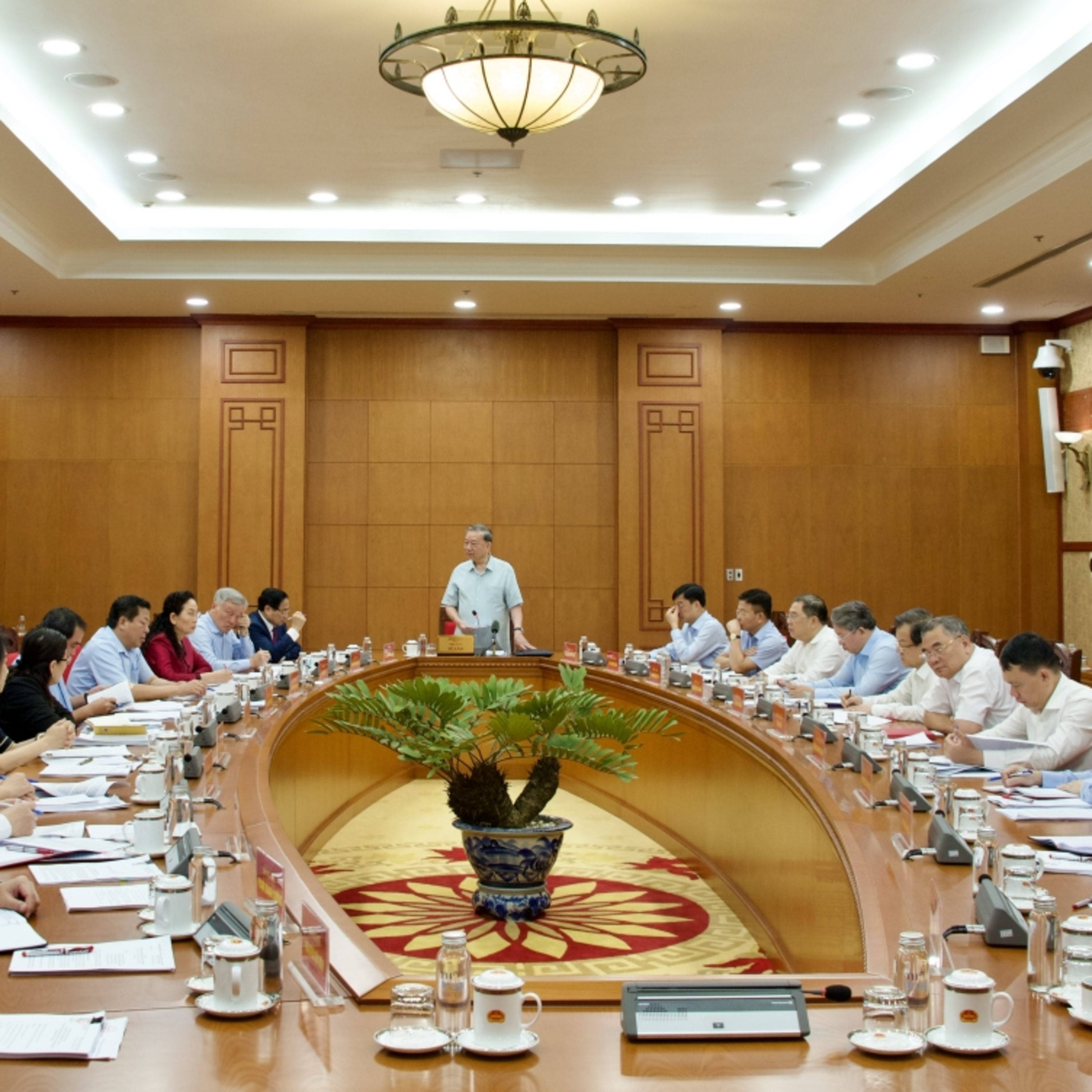 Thời sự 12h 18/9/2025: Tổng Bí thư Tô Lâm chủ trì buổi làm việc với Ban Thường vụ Đảng uỷ Chính phủ