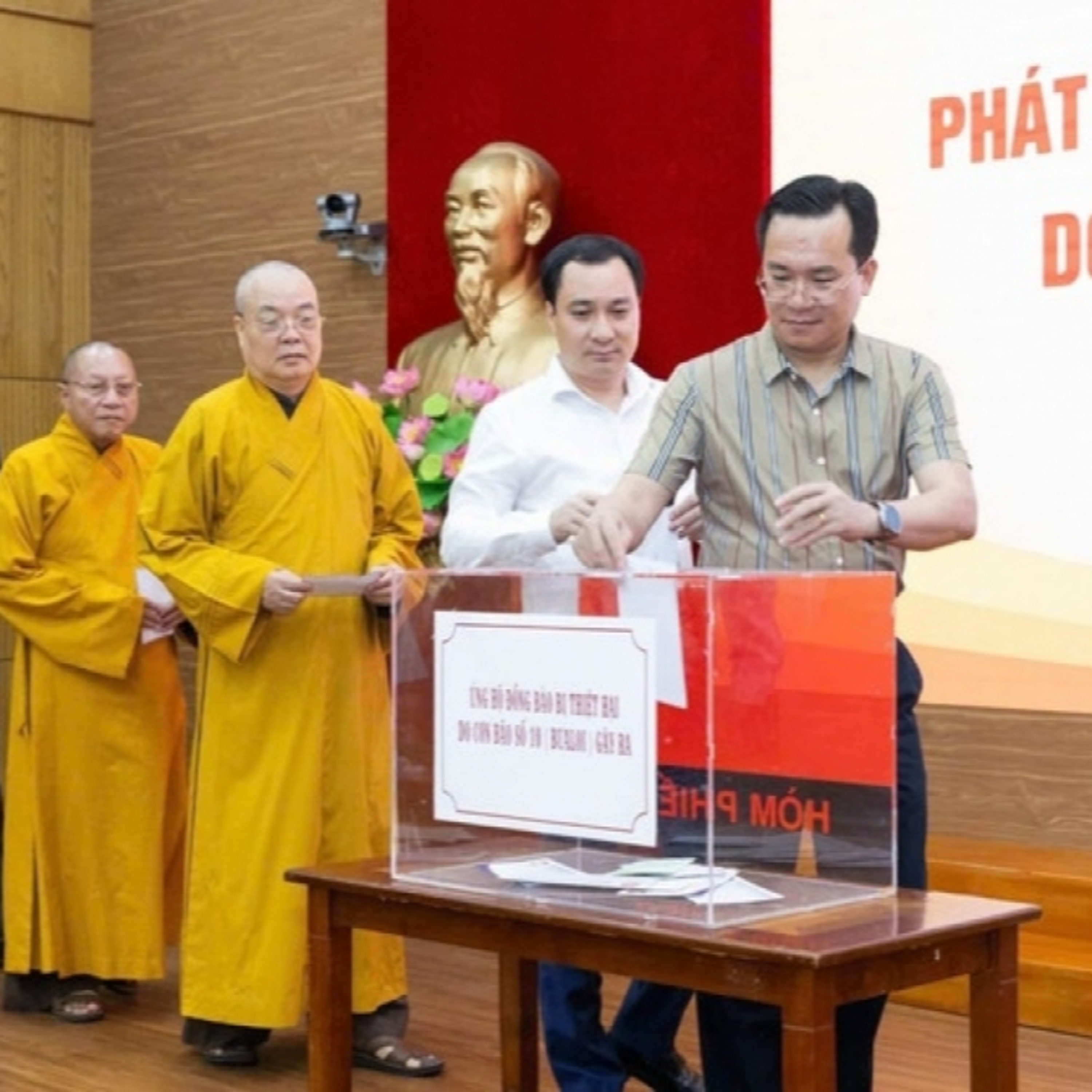 Thời sự 18h 9/10/2025: Gần 799 tỷ ủng hộ các địa phương bị thiệt hại do bão số 10 và 11