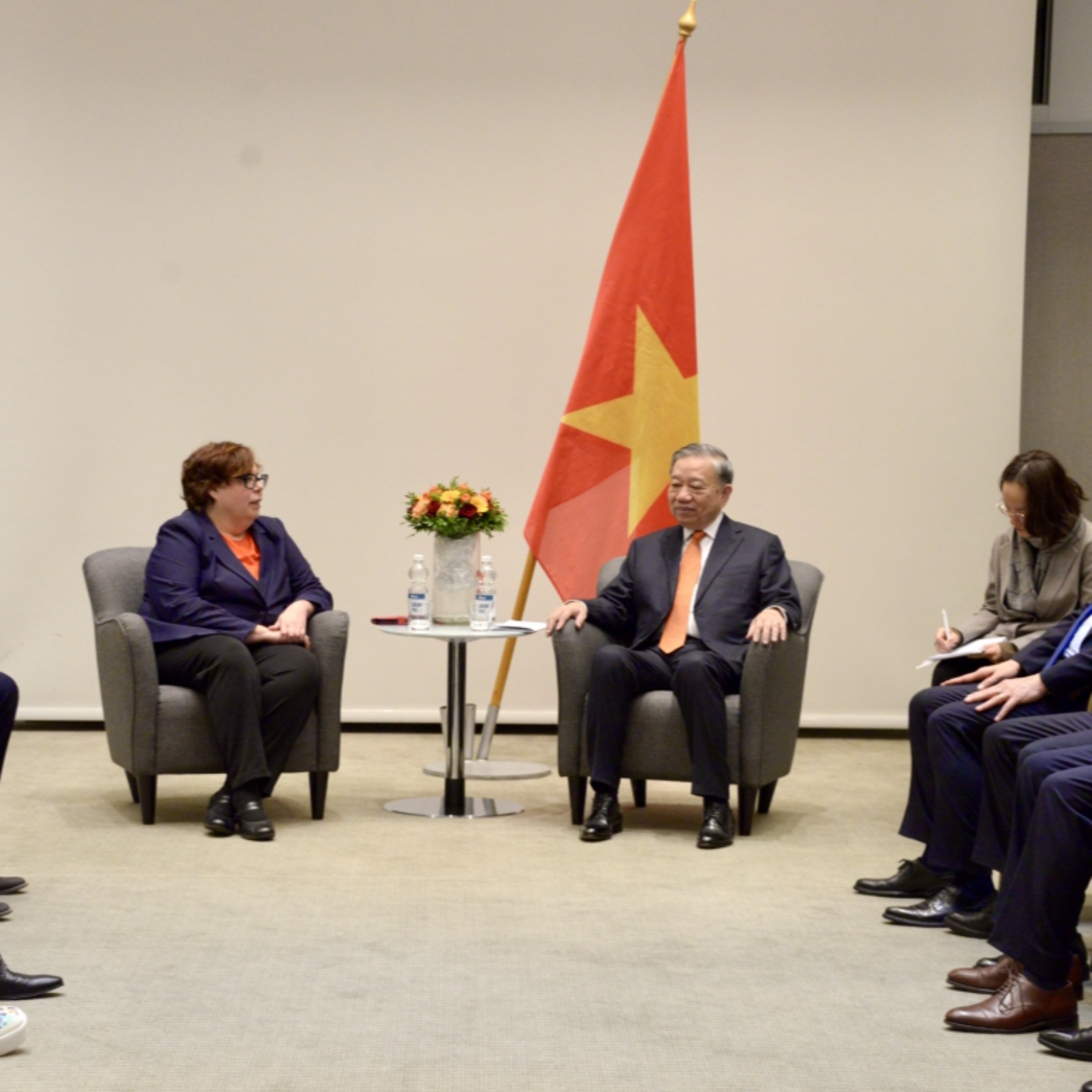 Thời sự 18h 22/10/2025: Tổng Bí thư Tô Lâm tiếp Chủ tịch Đảng Cộng sản Phần Lan