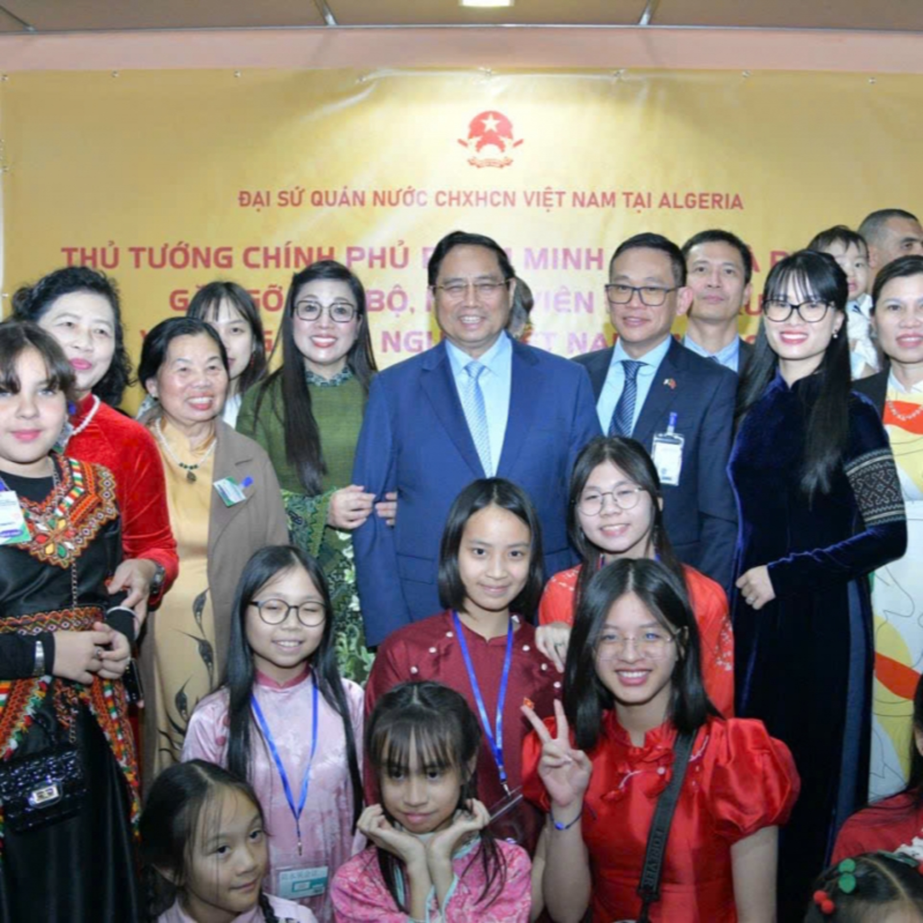 Thời sự 6h 19/11/2025: Thủ tướng Phạm Minh Chính gặp gỡ cộng đồng người Việt Nam tại Algeria Thời sự 6h 19/11/2025: Thủ tướng Phạm Minh Chính gặp gỡ cộng đồng người Việt Nam tại Algeria