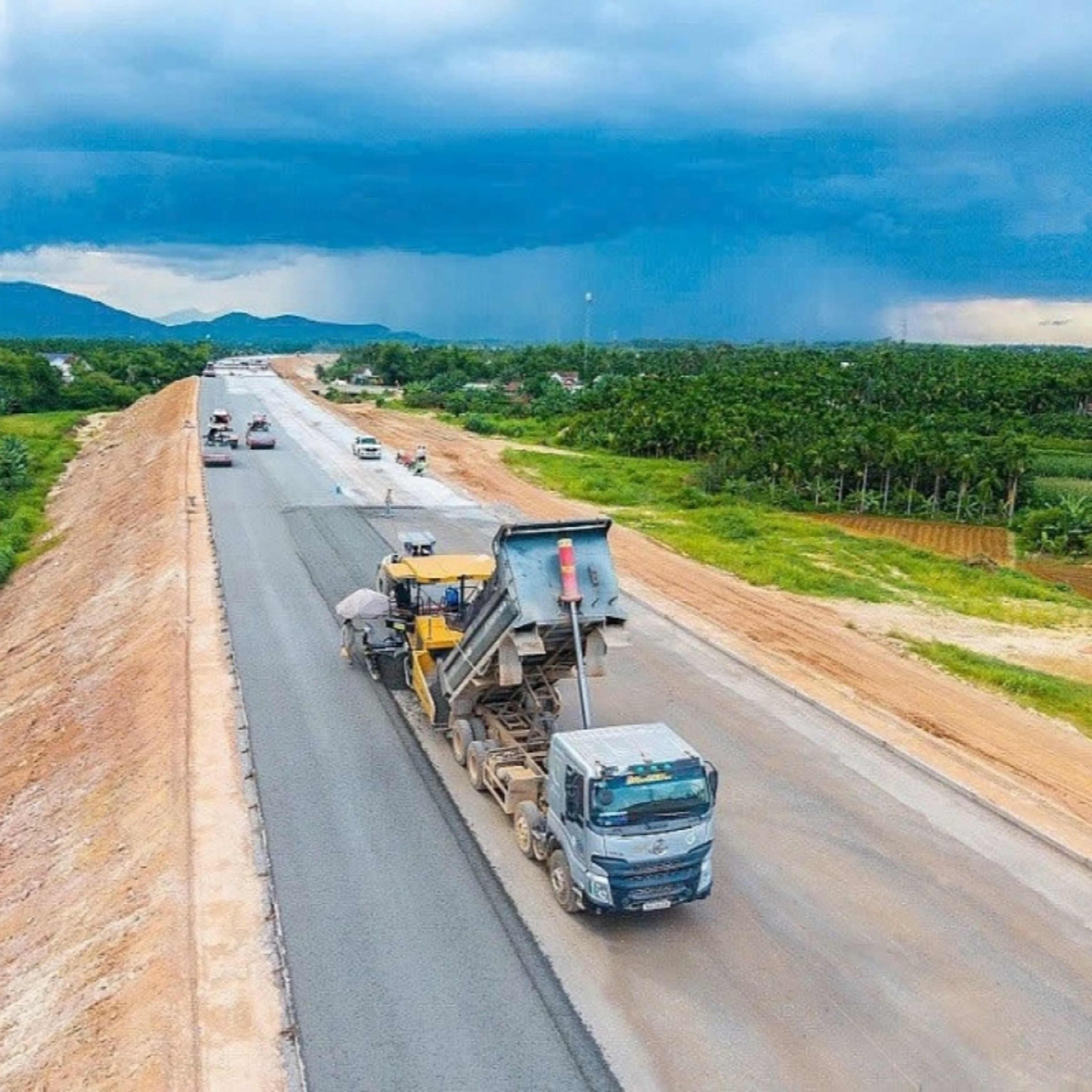 Thời sự 12h 13/12/2025: Nhiều tỉnh miền Trung chậm giải ngân vốn đầu tư công Thời sự 12h 13/12/2025: Nhiều tỉnh miền Trung chậm giải ngân vốn đầu tư công