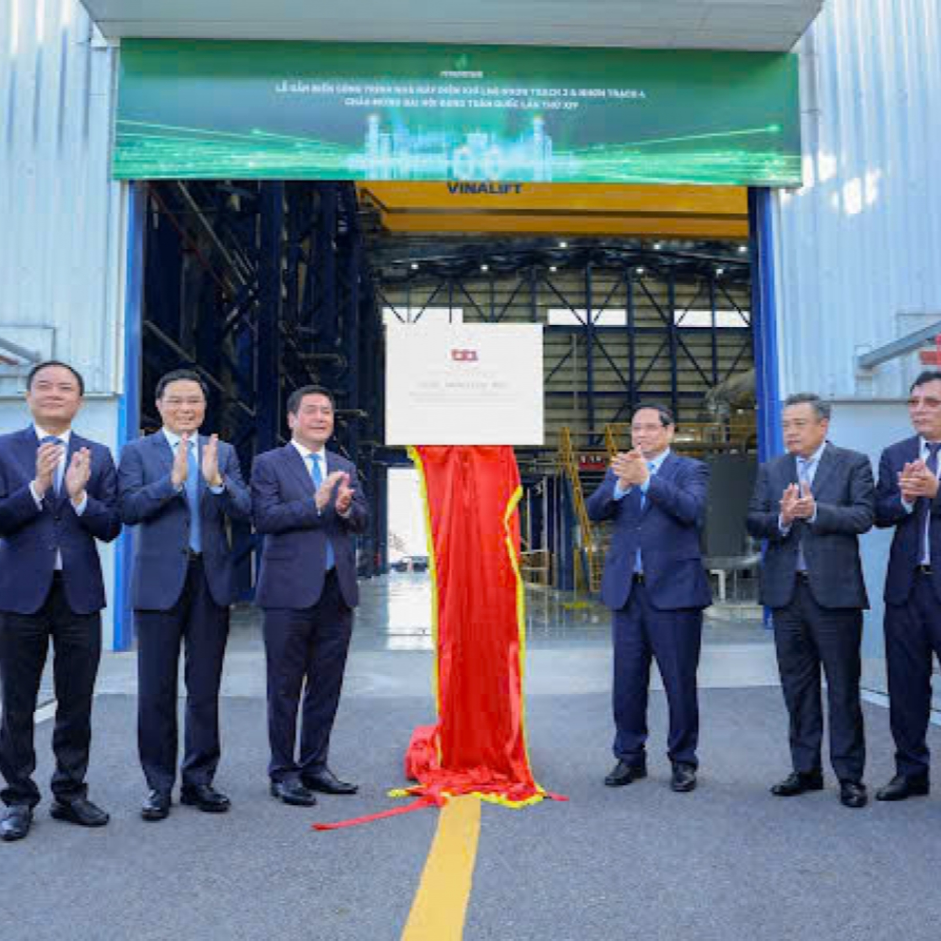 Thời sự 18h 14/12/2025: Khánh thành Dự án điện khí LNG đầu tiên của Việt Nam Thời sự 18h 14/12/2025: Khánh thành Dự án điện khí LNG đầu tiên của Việt Nam