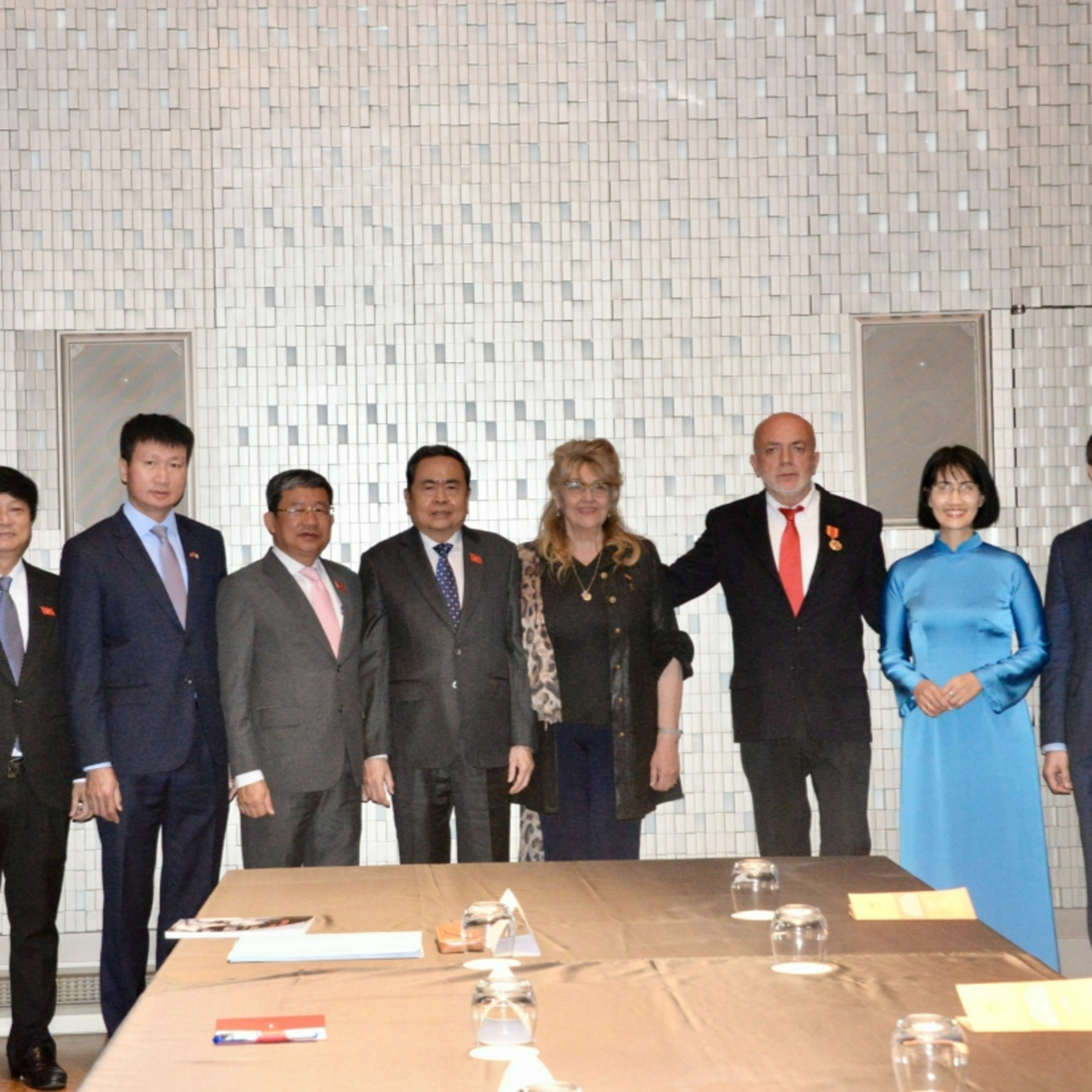 Thời sự 18h 12/4/2026: CTQH Trần Thanh Mẫn gặp Lãnh sự danh dự Việt Nam tại Torino Sandra Scagliotti