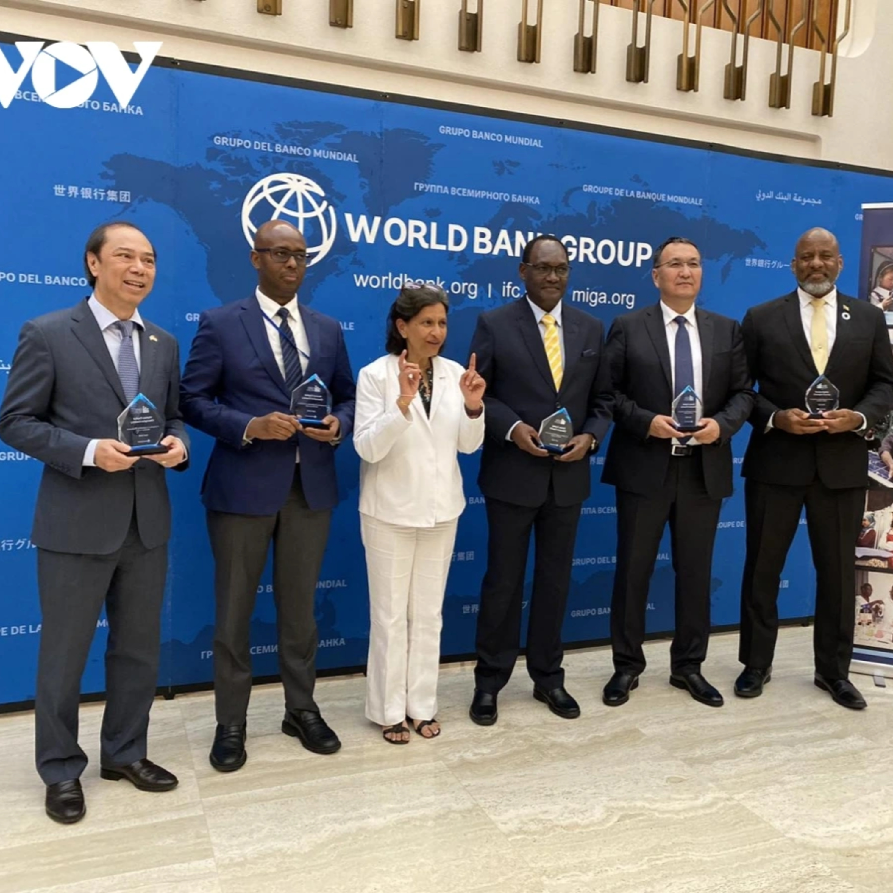 Thời sự 12h 17/4/2026: WB vinh danh Việt Nam về hiệu quả phát triển và sử dụng vốn con người