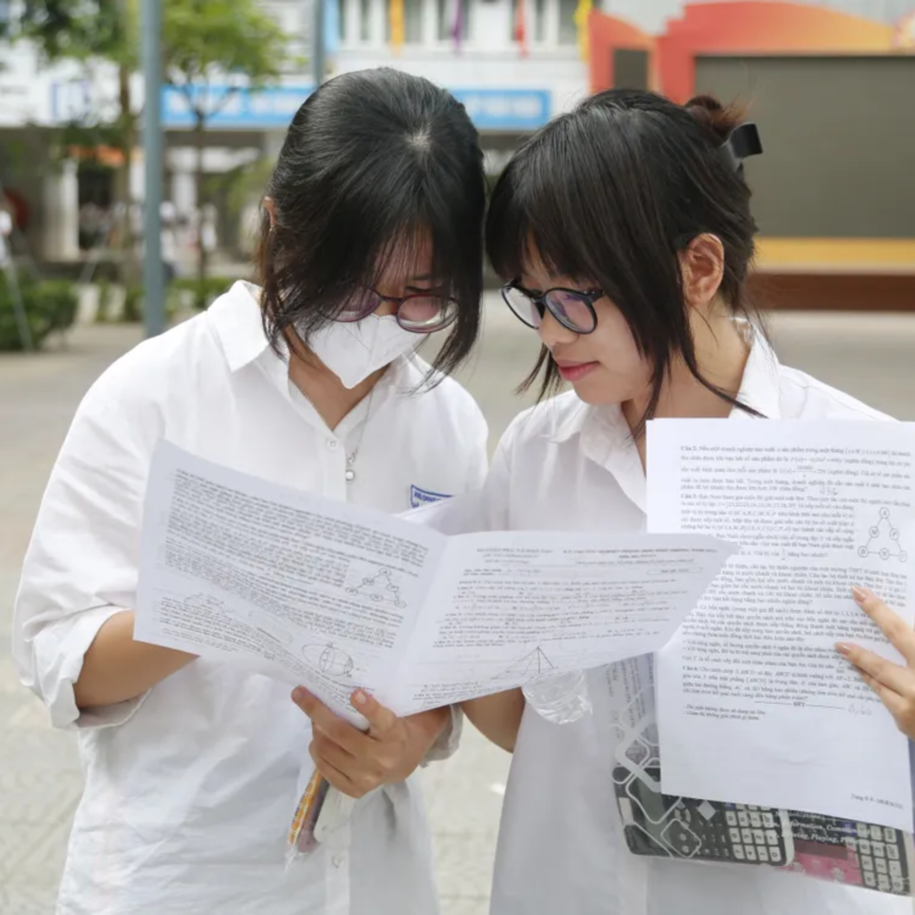 Thời sự 12h 24/4/2026: Hôm nay, thí sinh bắt đầu đăng ký dự thi tốt nghiệp THPT năm 2026