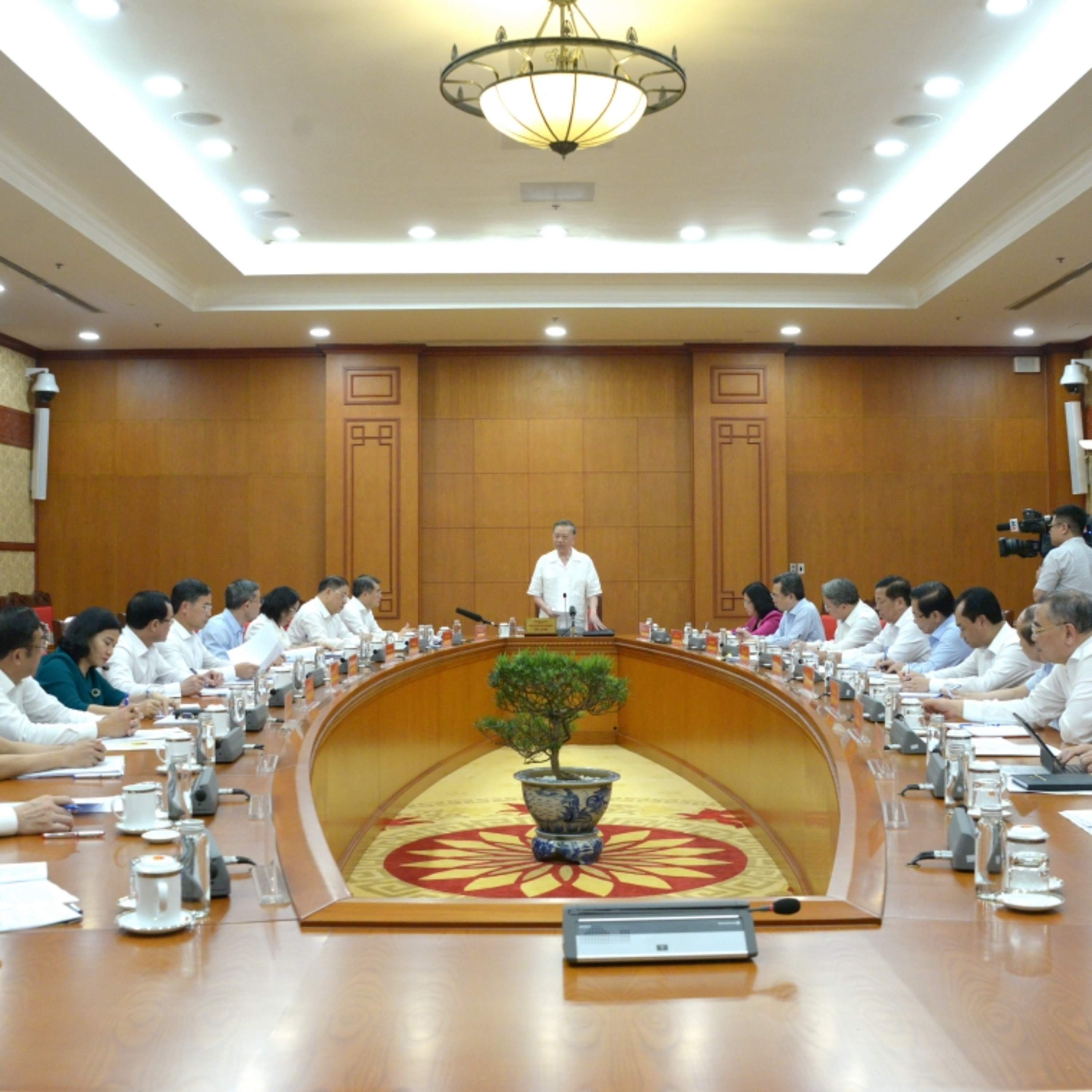 Thời sự 18h 19/5/2026: Phát triển nhà ở cho thuê phải trở thành trụ cột lâu dài