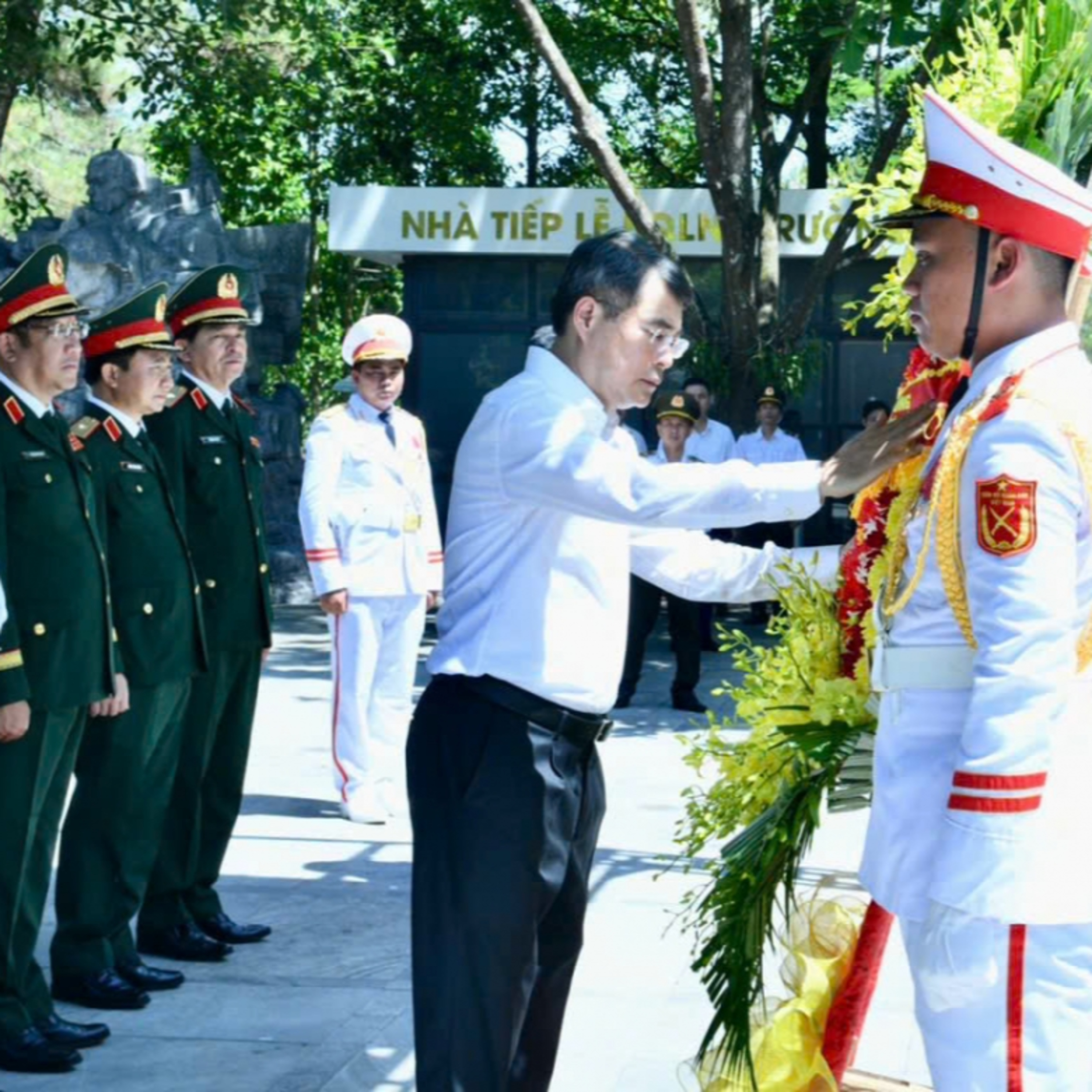 Thời sự 18h 23/5/2026: Thủ tướng Lê Minh Hưng dâng hương tại các khu di tích lịch sử tỉnh Quảng Trị