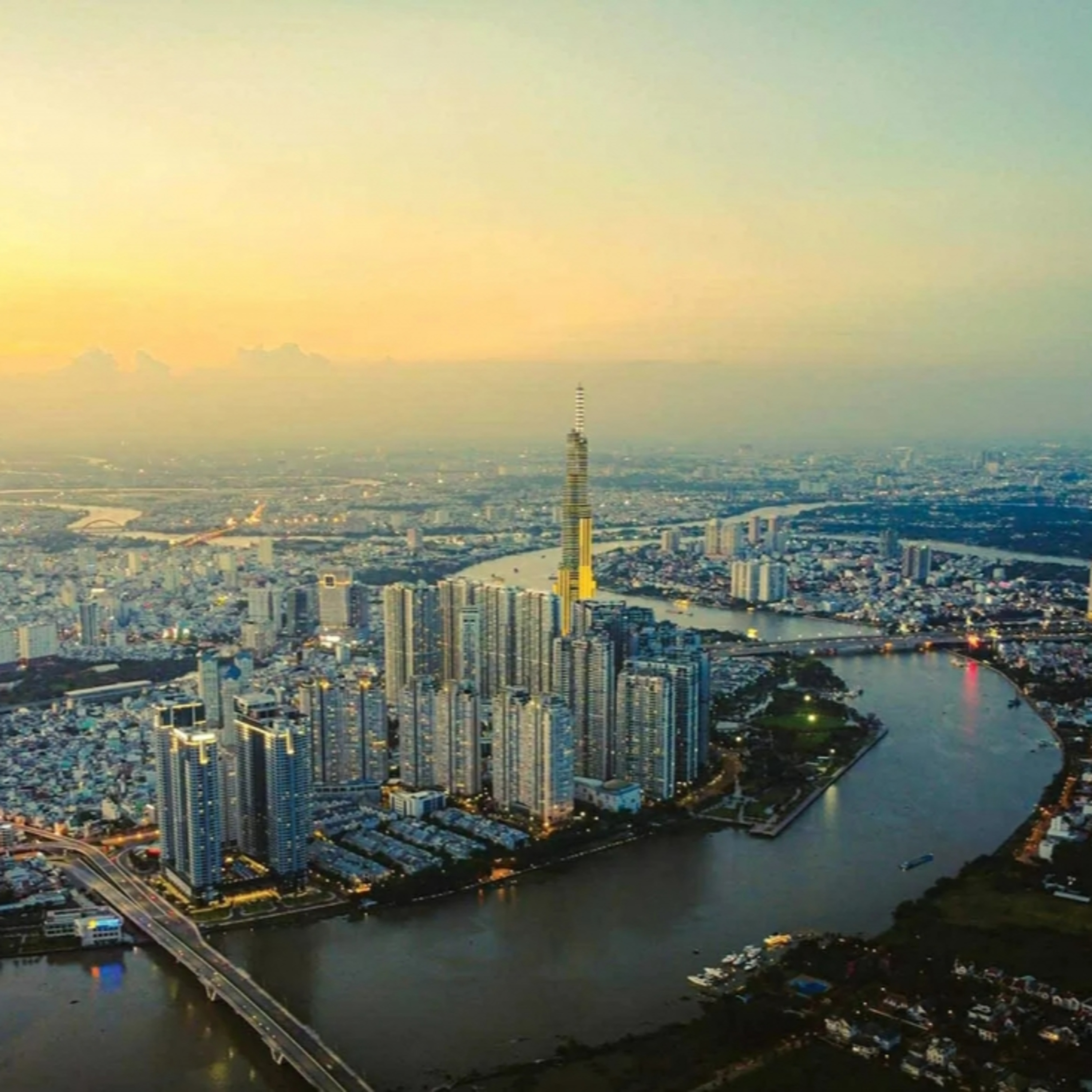 Thời sự 12h 4/7/2026: Kinh tế Việt Nam, điểm sáng tăng trưởng trước những thách thức episode artwork