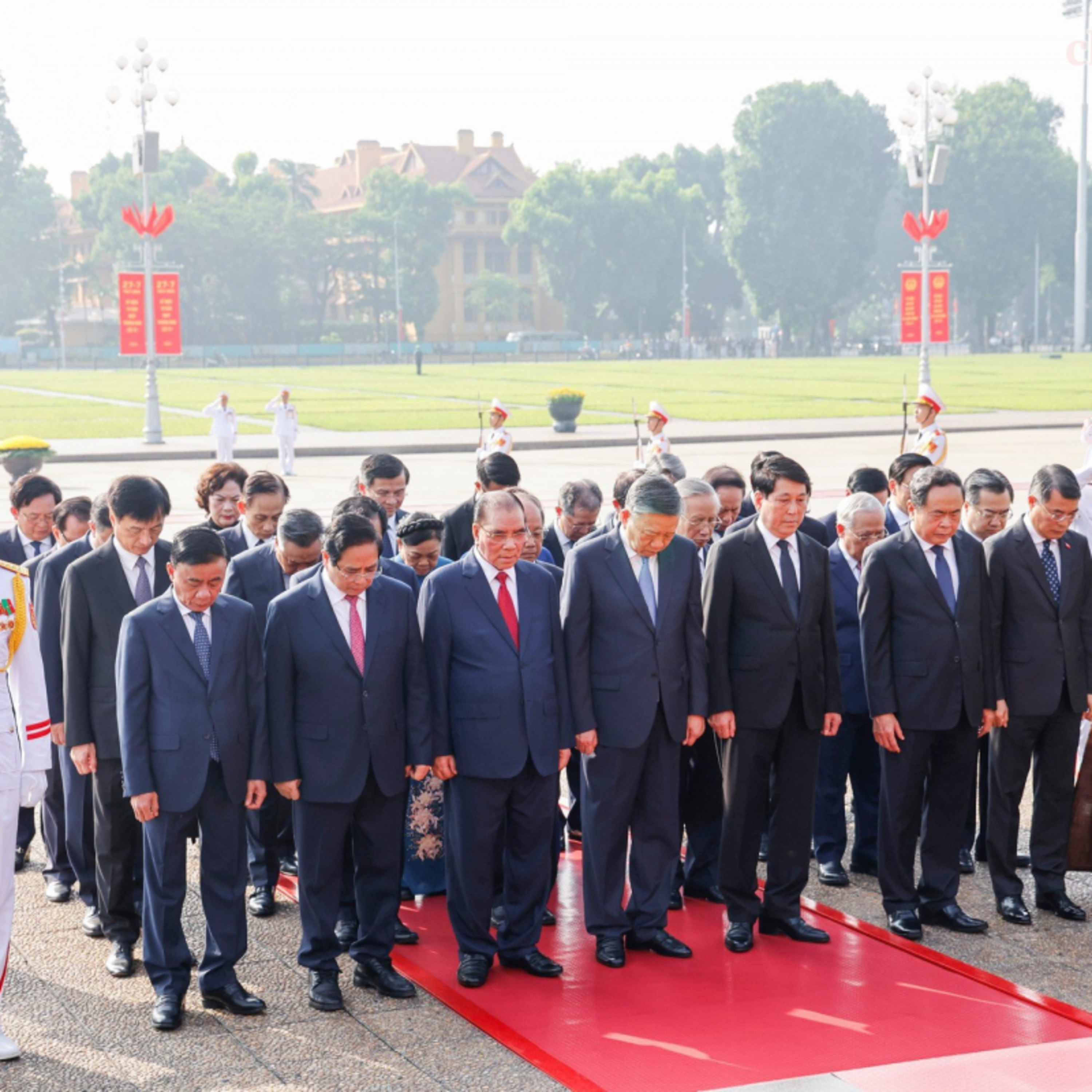 Thời sự 12h 26/7/2026: Lãnh đạo Đảng, Nhà nước dâng hương tưởng niệm các Anh hùng liệt sĩ