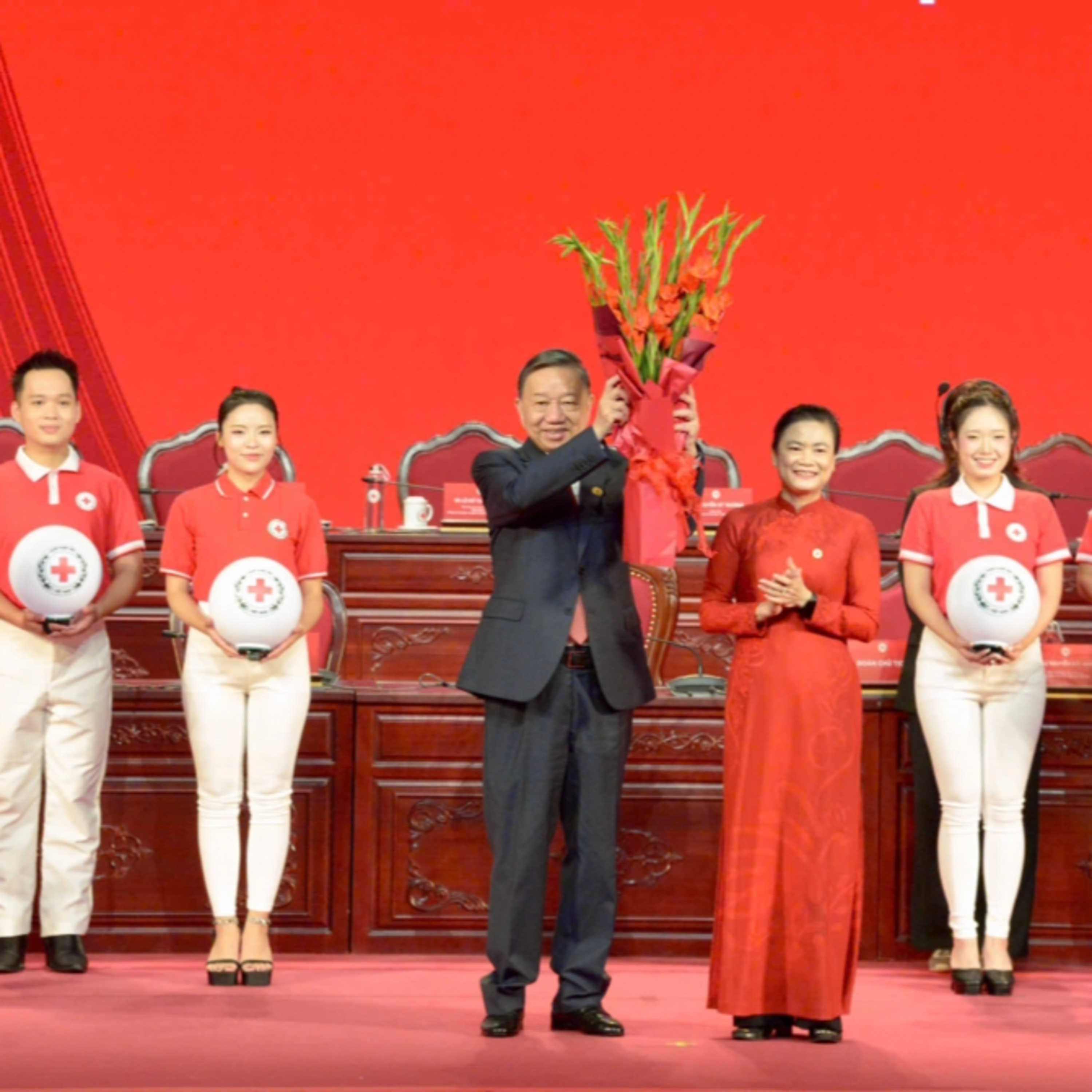 Thời sự 18h 28/7/2026: Niềm tin là nguồn lực quý giá nhất của hoạt động nhân đạo
