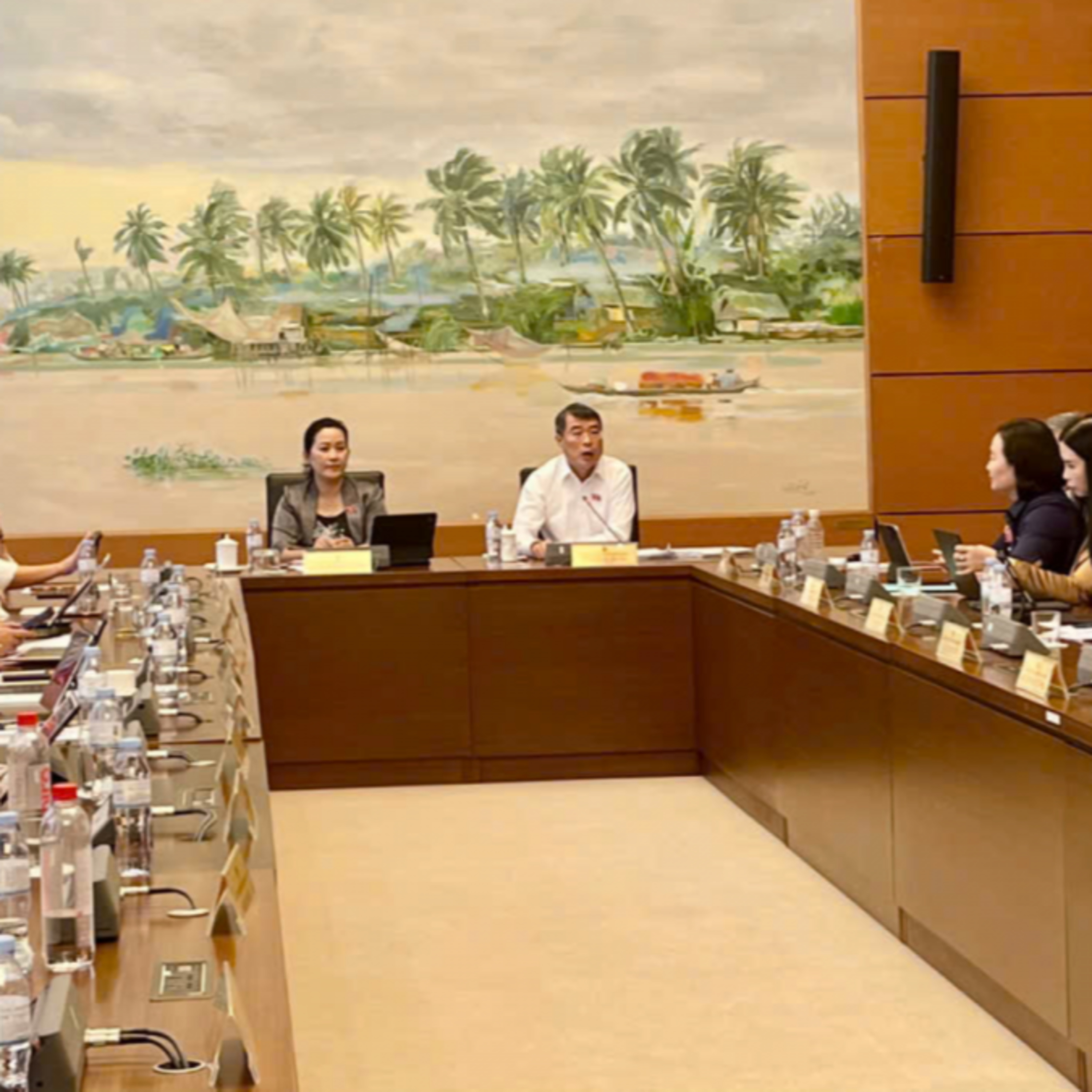 Thời sự 12h 19/8/2026: Quốc hội nghe tờ trình, báo cáo định hướng chính sách sửa đổi Luật nhà ở