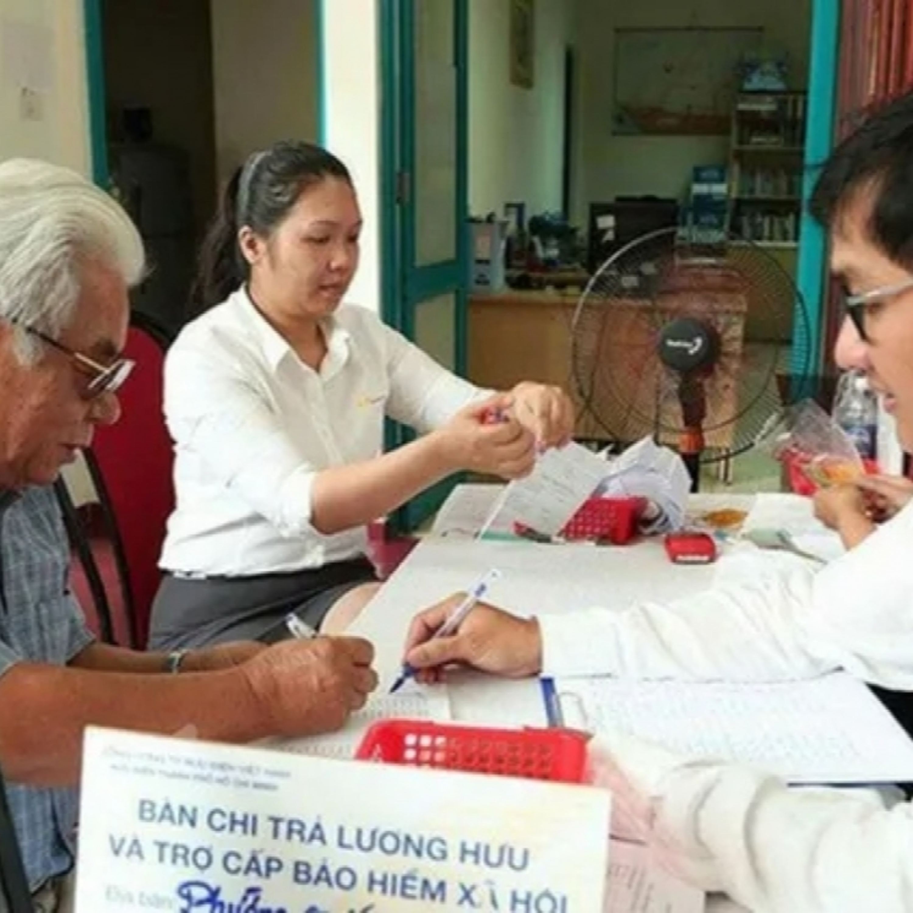 Thời sự 6h 5/10/2026: 2,5 triệu người được tăng trợ cấp hưu trí xã hội từ 5/10