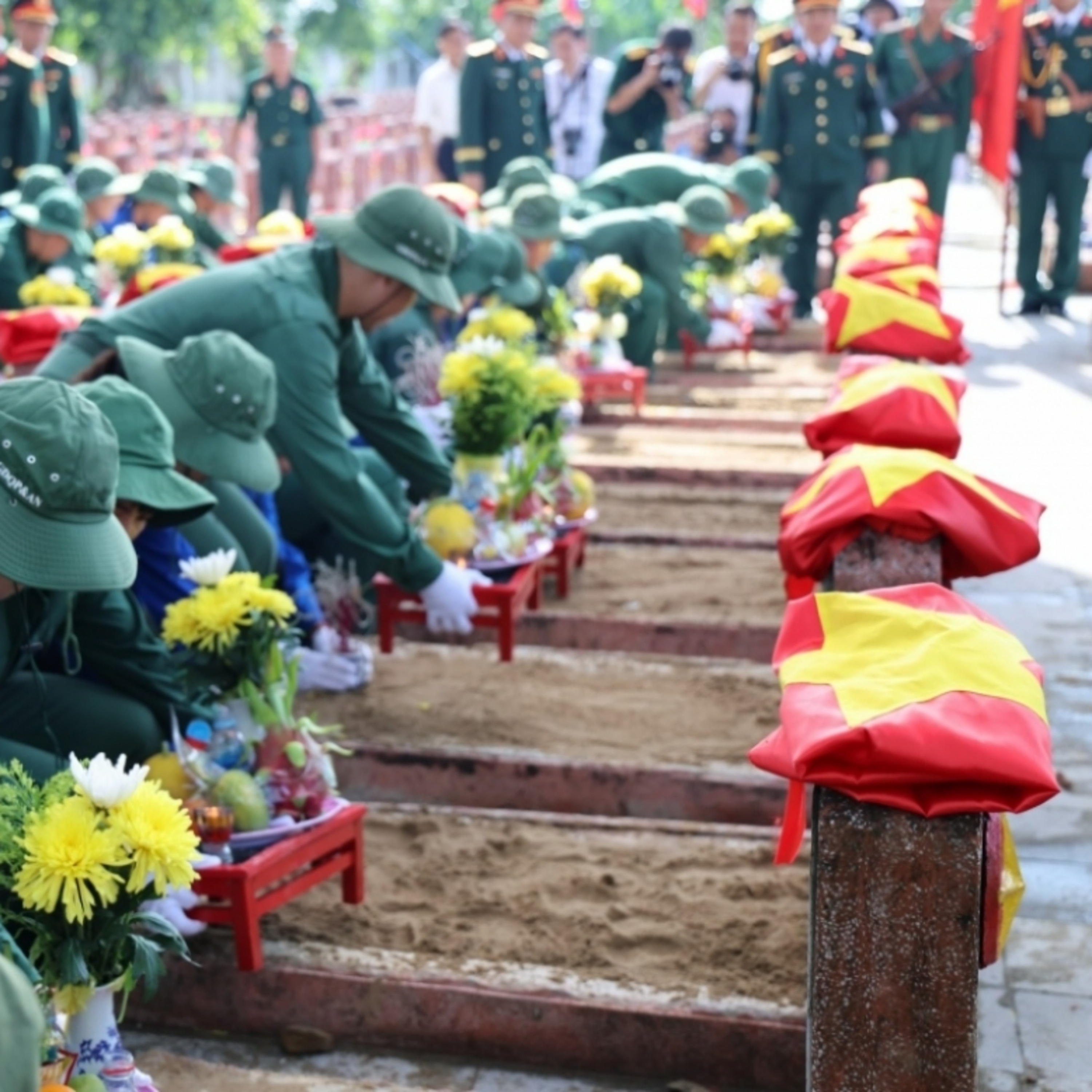 Thời sự 18h 12/10/2026: Chiến dịch 500 ngày đêm- Những cuộc trở về, những gia đình còn chờ đợi episode artwork