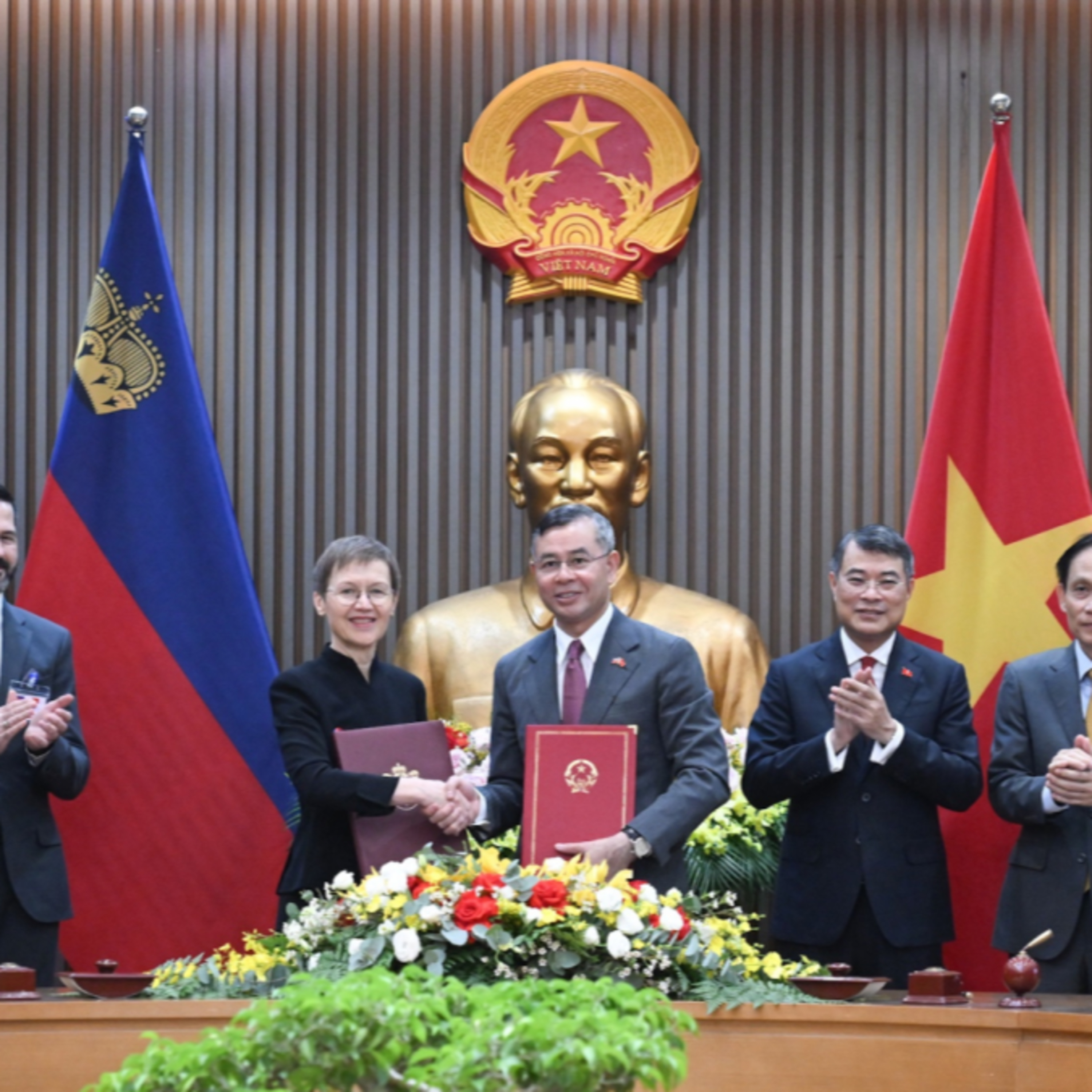 Thời sự 18h 18/10/2026: Thủ tướng Lê Minh Hưng đón và hội đàm với Thủ tướng Công quốc Liechtenstein episode artwork