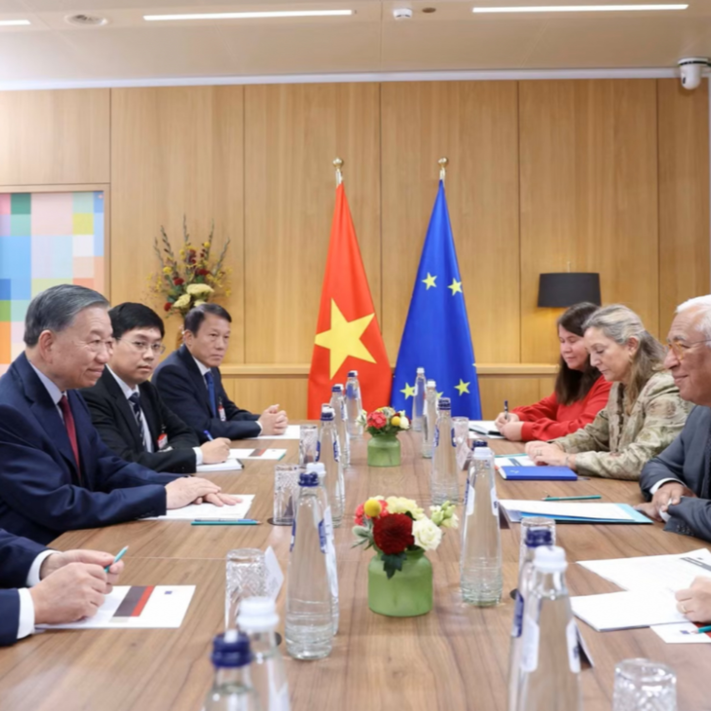 Thời sự 12h 23/10/2026: Tổng Bí thư, Chủ tịch nước Tô Lâm Hội đàm với Chủ tịch Hội đồng châu Âu episode artwork