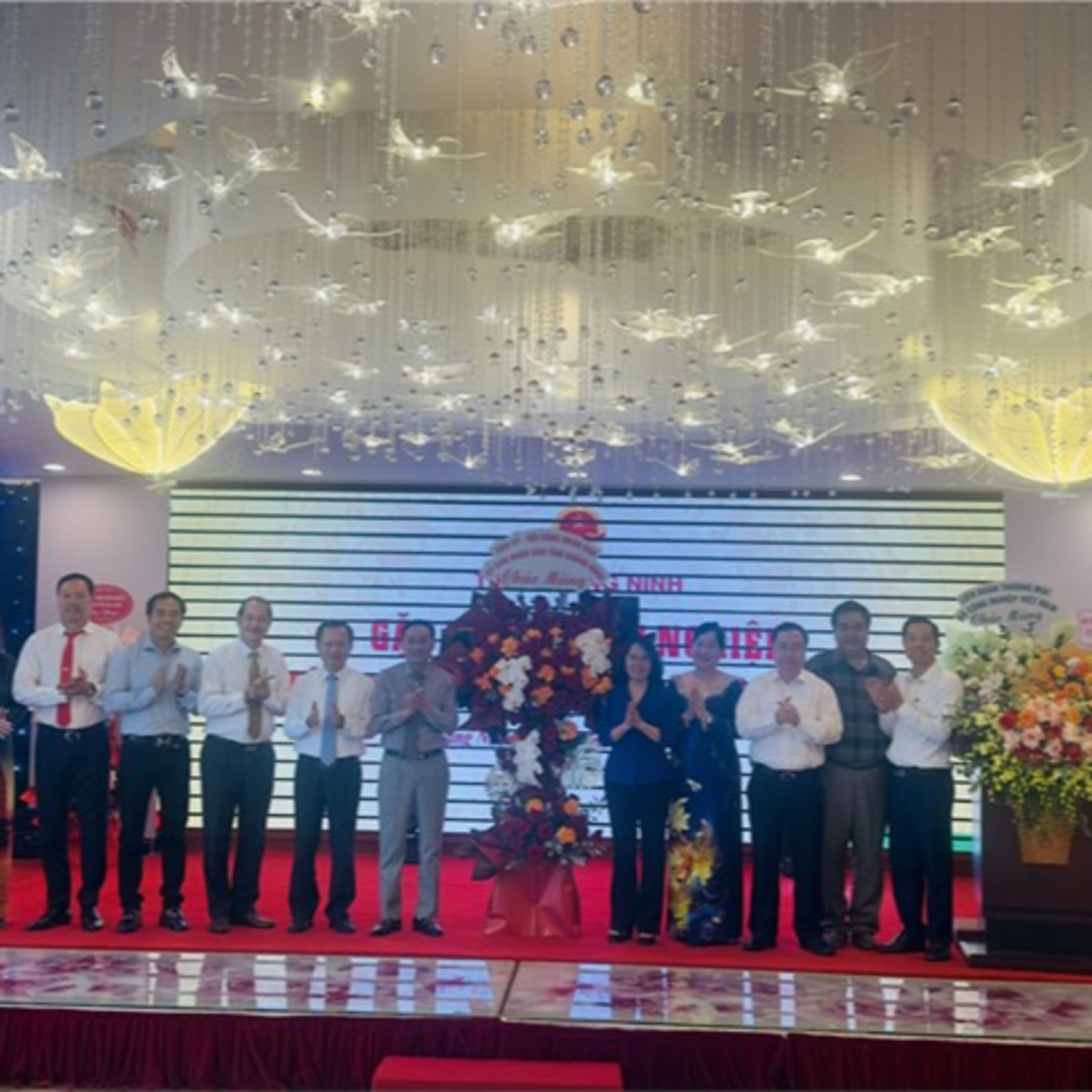 Tin trong nước - Quảng Ninh: Doanh nghiệp ngày càng lớn mạnh cả về số lượng và chất lượng episode artwork