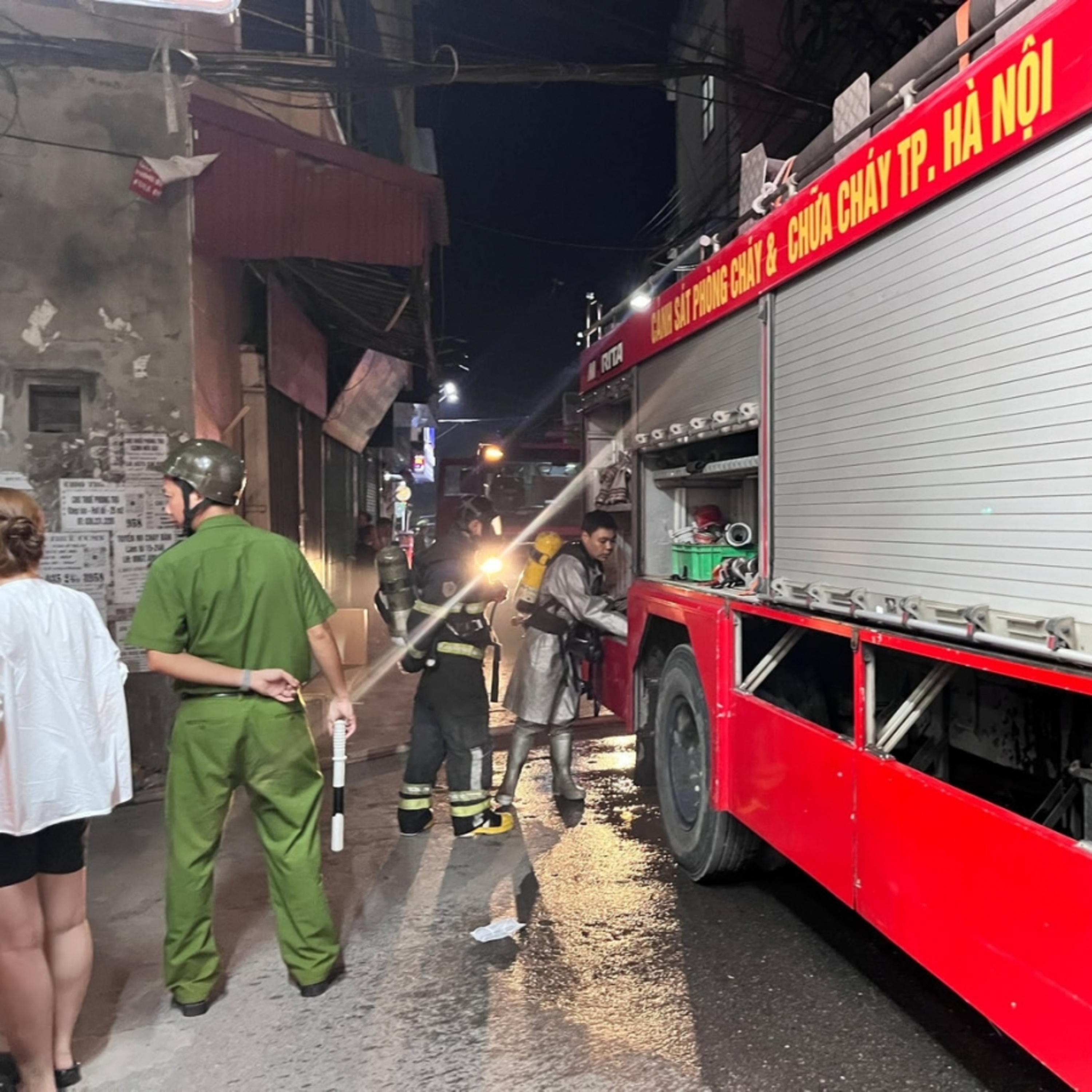 Tin trong nước - Hà Nội yêu cầu Chủ tịch xã phải có mặt tại hiện trường vụ cháy