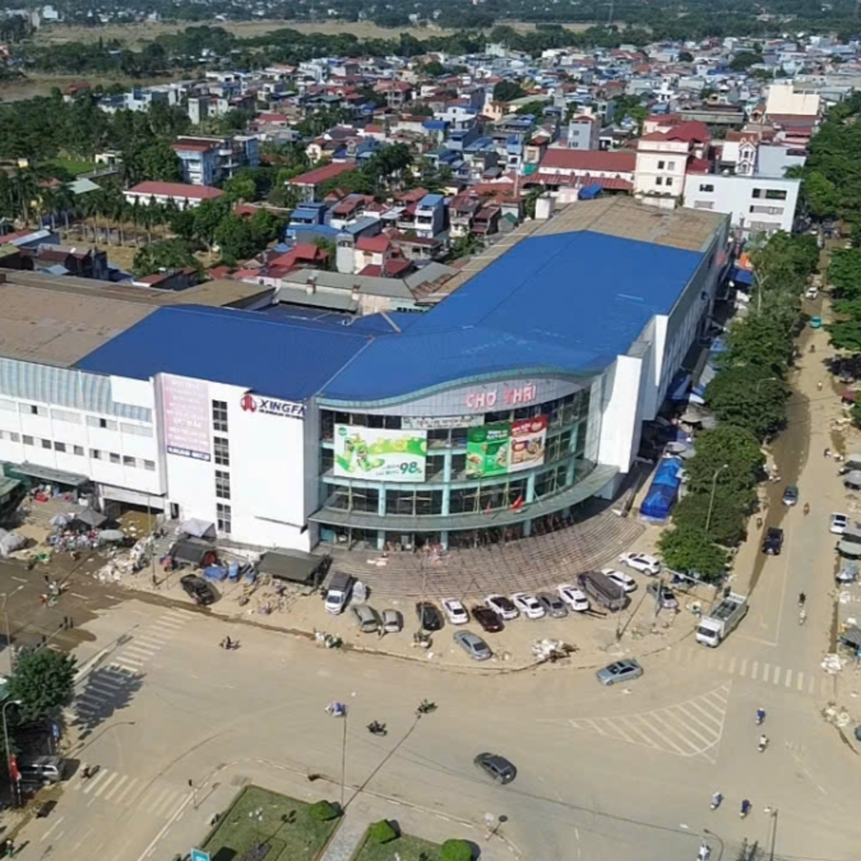 Tin trong nước - Hàng trăm tiểu thương chợ Thái “trắng tay” vì lũ