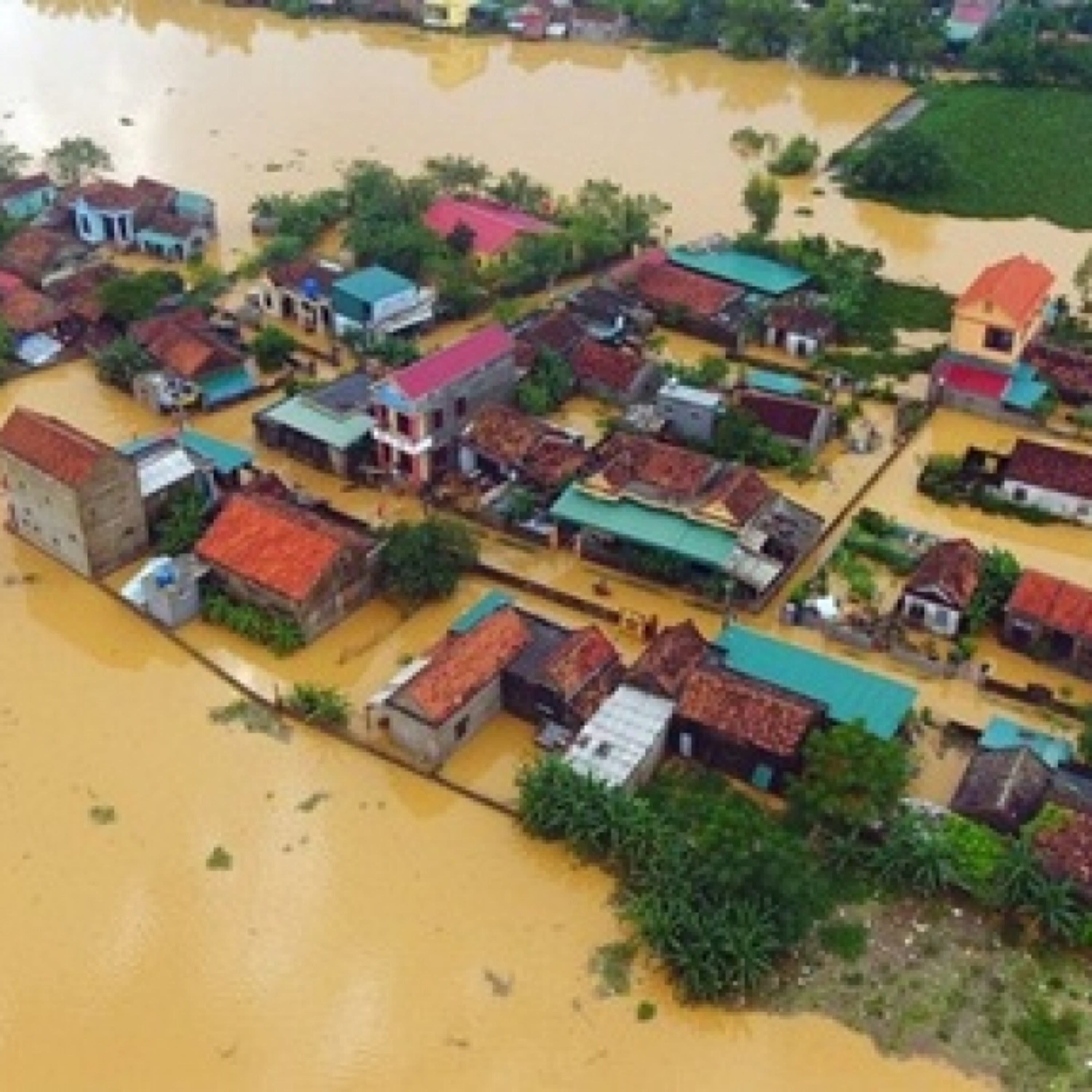 Tin trong nước - Quân đội dùng xe đặc chủng phun khử khuẩn, ngăn dịch bùng phát tại Thái Nguyên