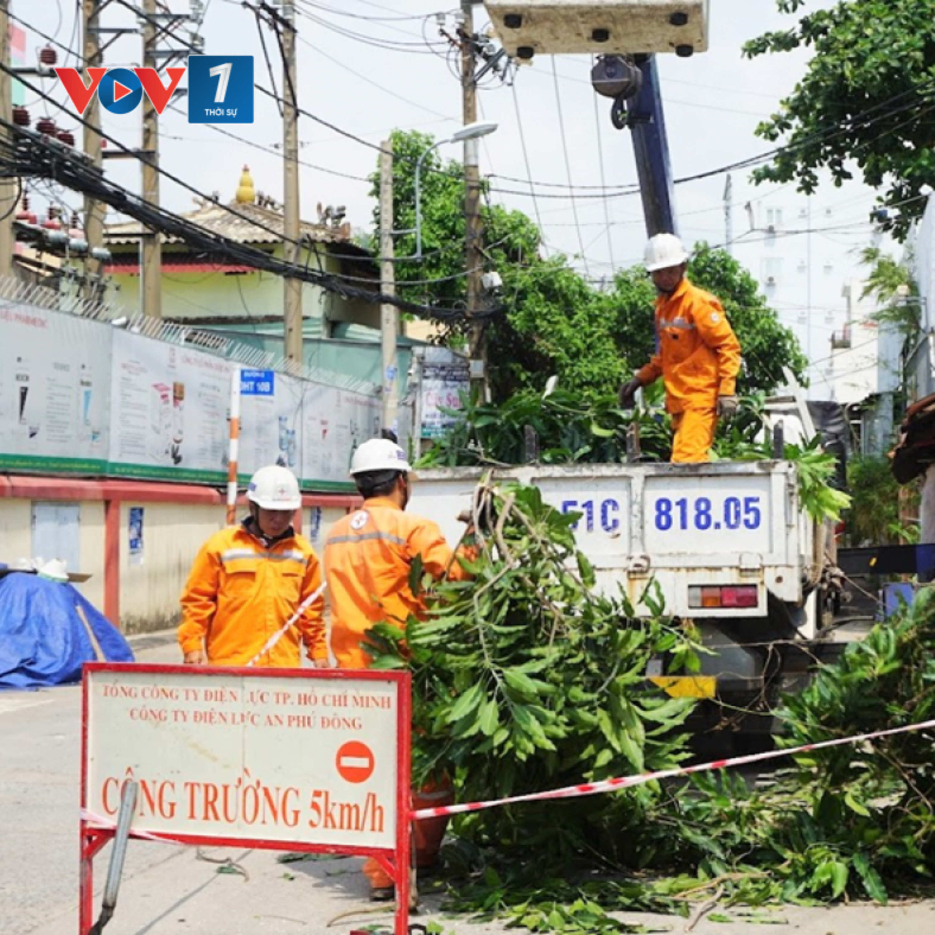 Tin trong nước - Ngành điện TPHCM đảm bảo an toàn điện trong mùa mưa bão