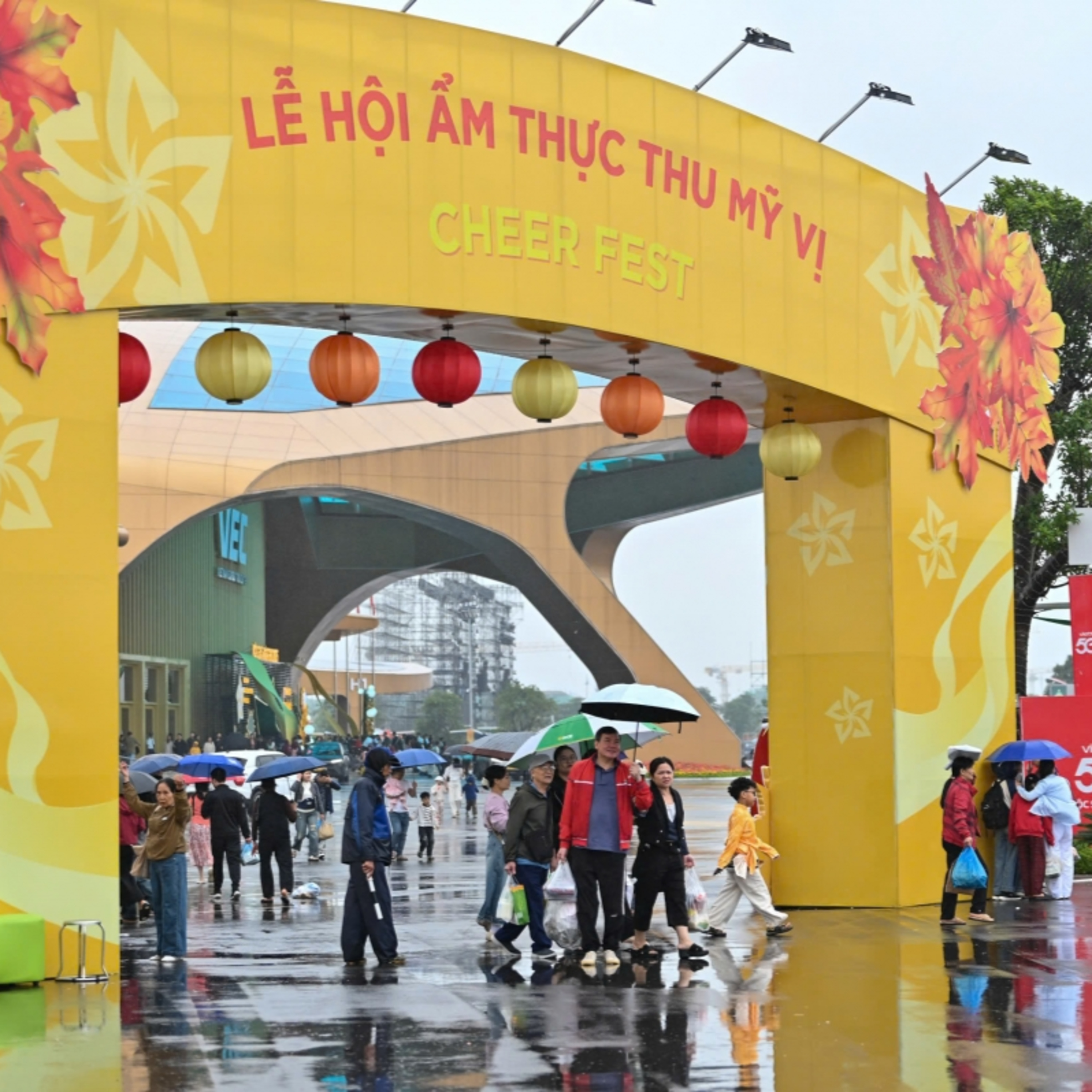 Tin trong nước - Hội chợ mùa thu lần thứ nhất 2025 sẽ bế mạc vào 20 giờ tối nay (03/11/2025)