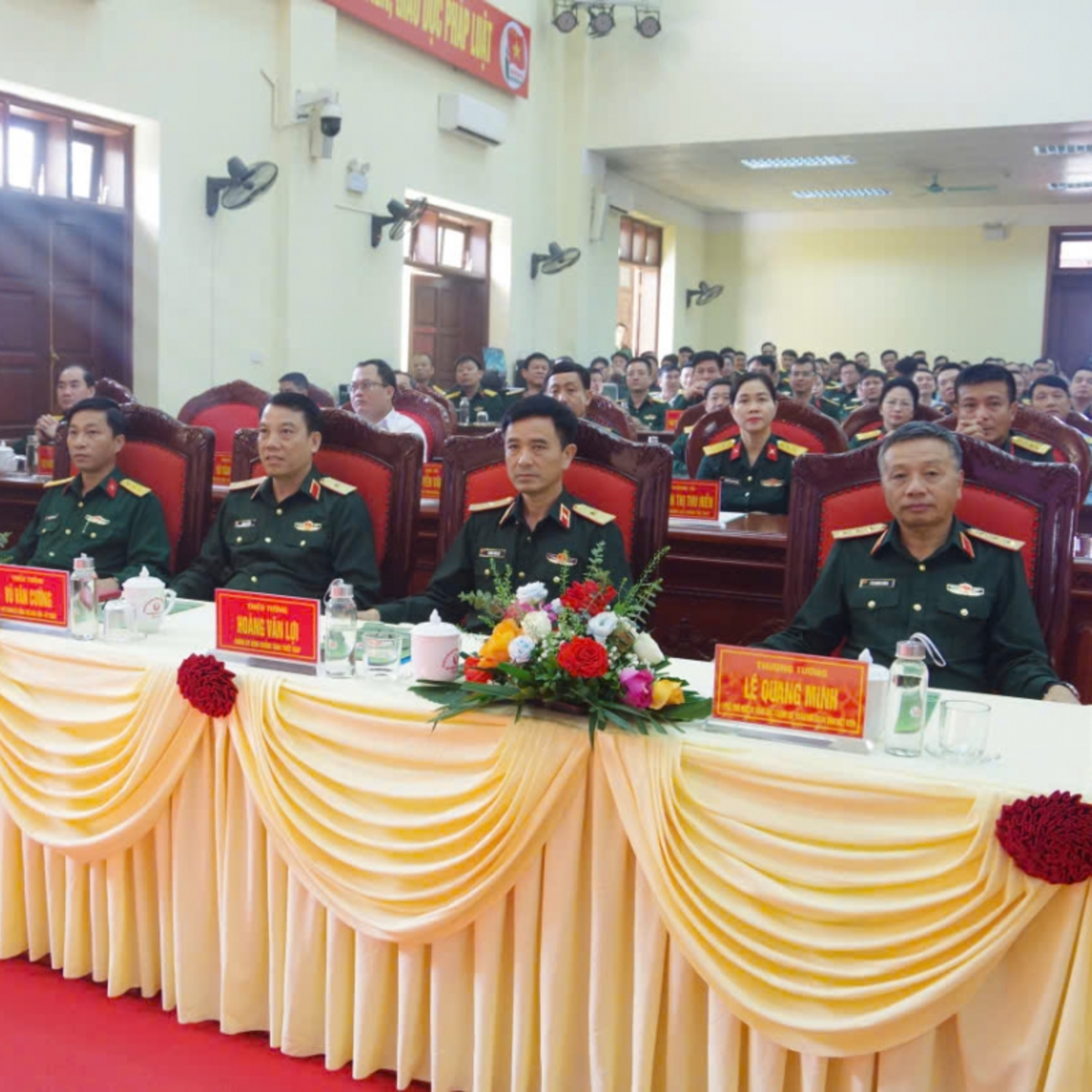 Tin trong nước - Giáo dục pháp luật góp phần xây đựng đơn vị quân đội vững mạnh toàn diện