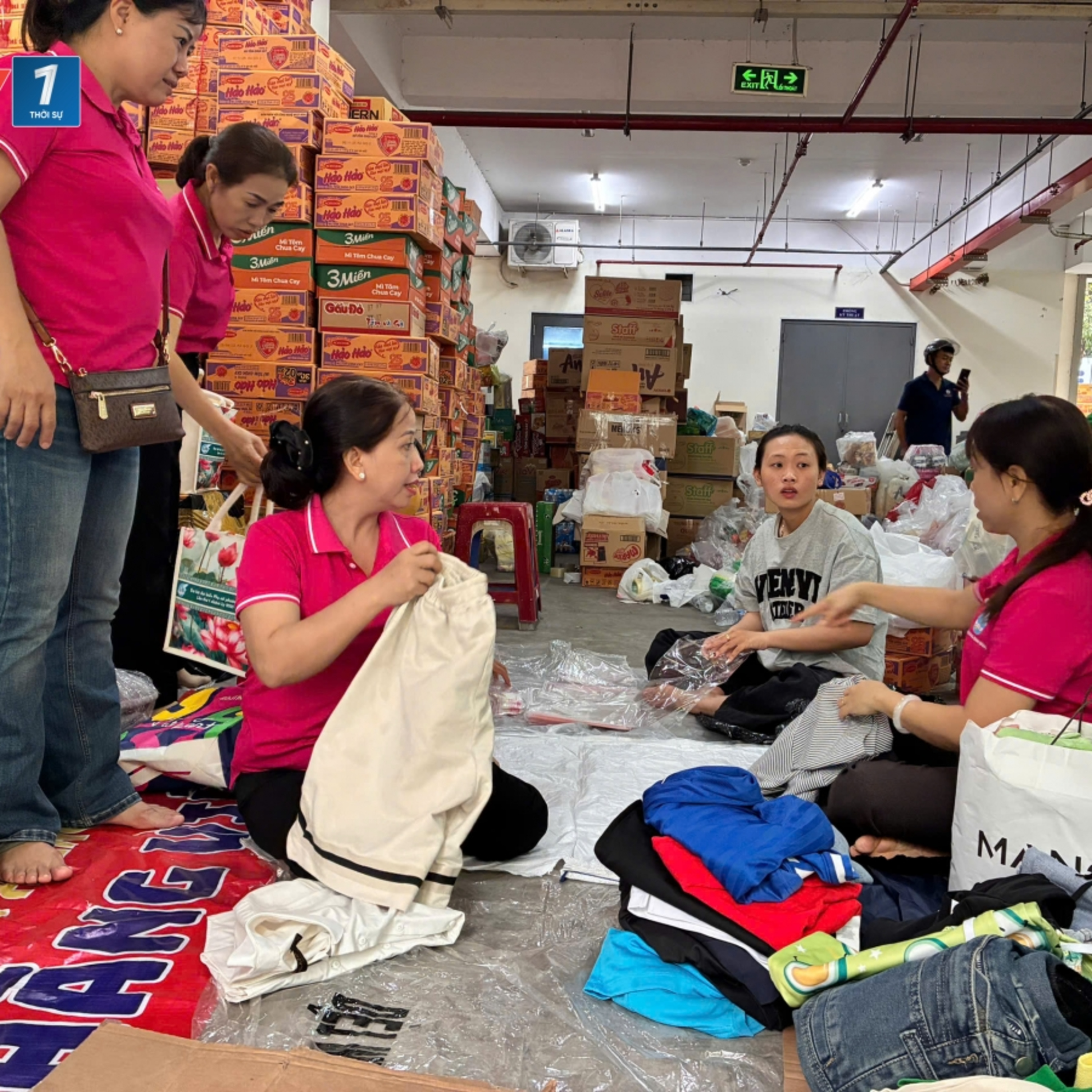 Tin trong nước - Người dân góp sức cùng chính quyền TP.HCM tổng lực hỗ trợ đồng bào miền Trung