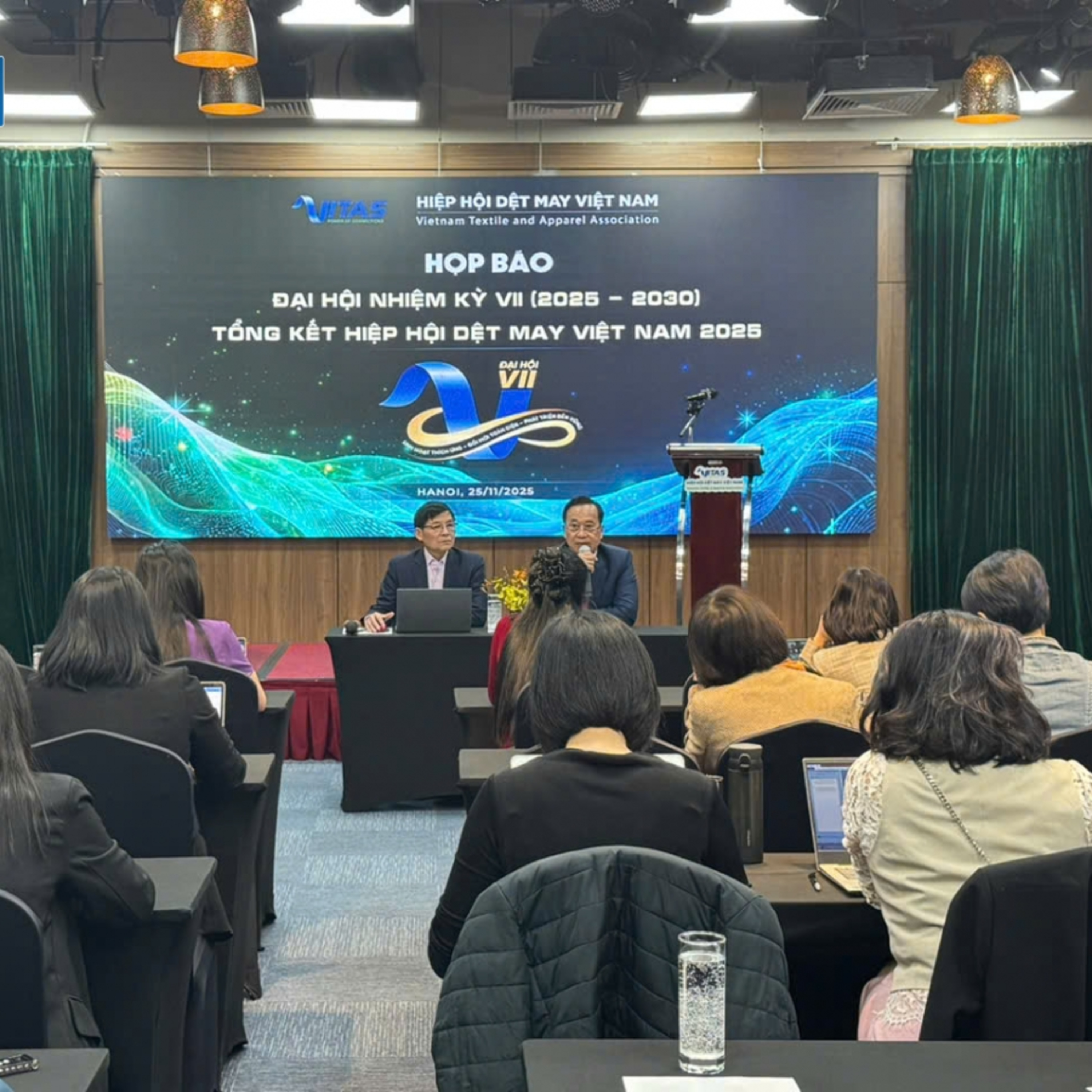 Tin trong nước - Năm 2025 xuất khẩu dệt may ước đạt 46 tỷ USD