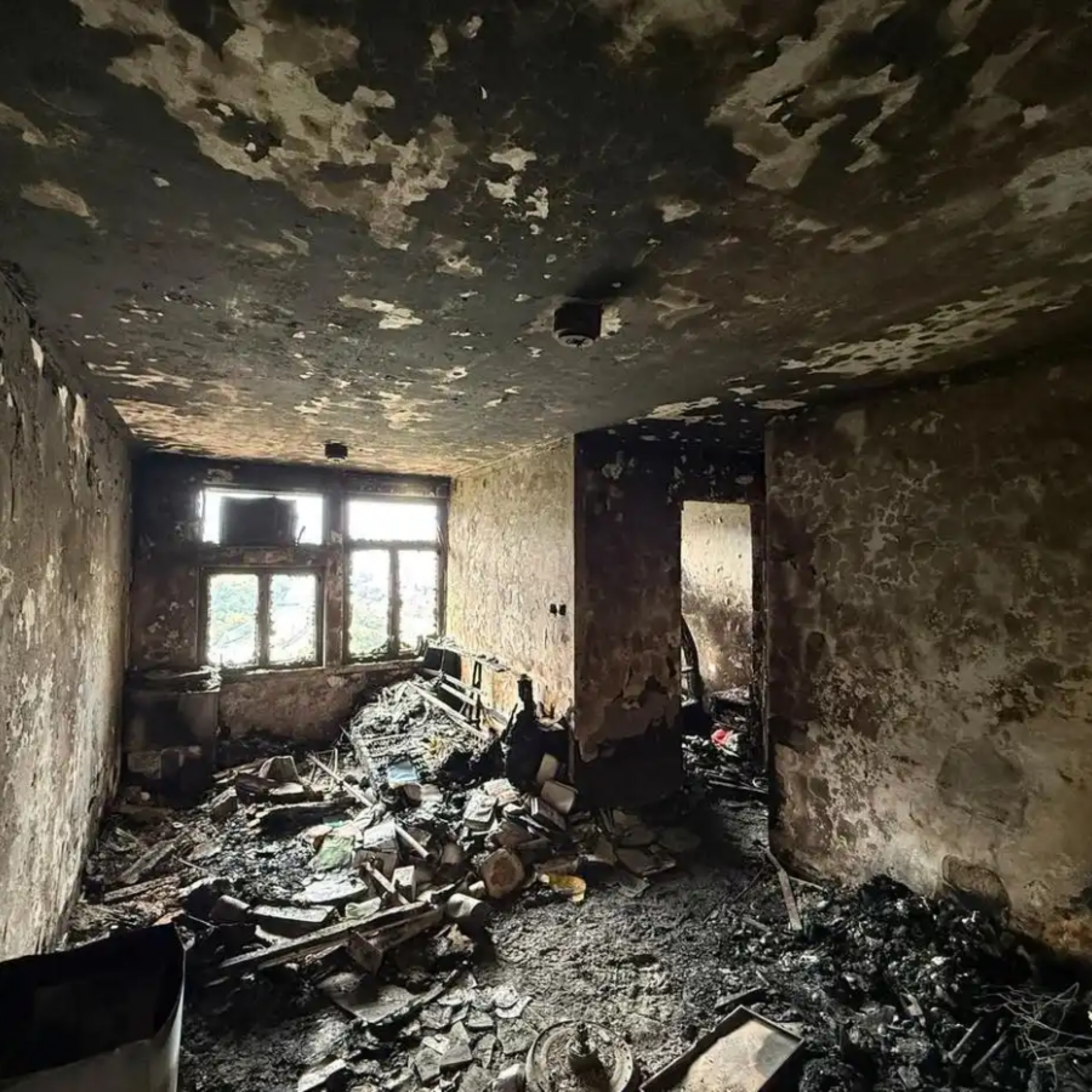 Tin quốc tế - Trưởng Đặc khu Hong Kong cam kết truy cứu trách nhiệm vụ cháy chung cư