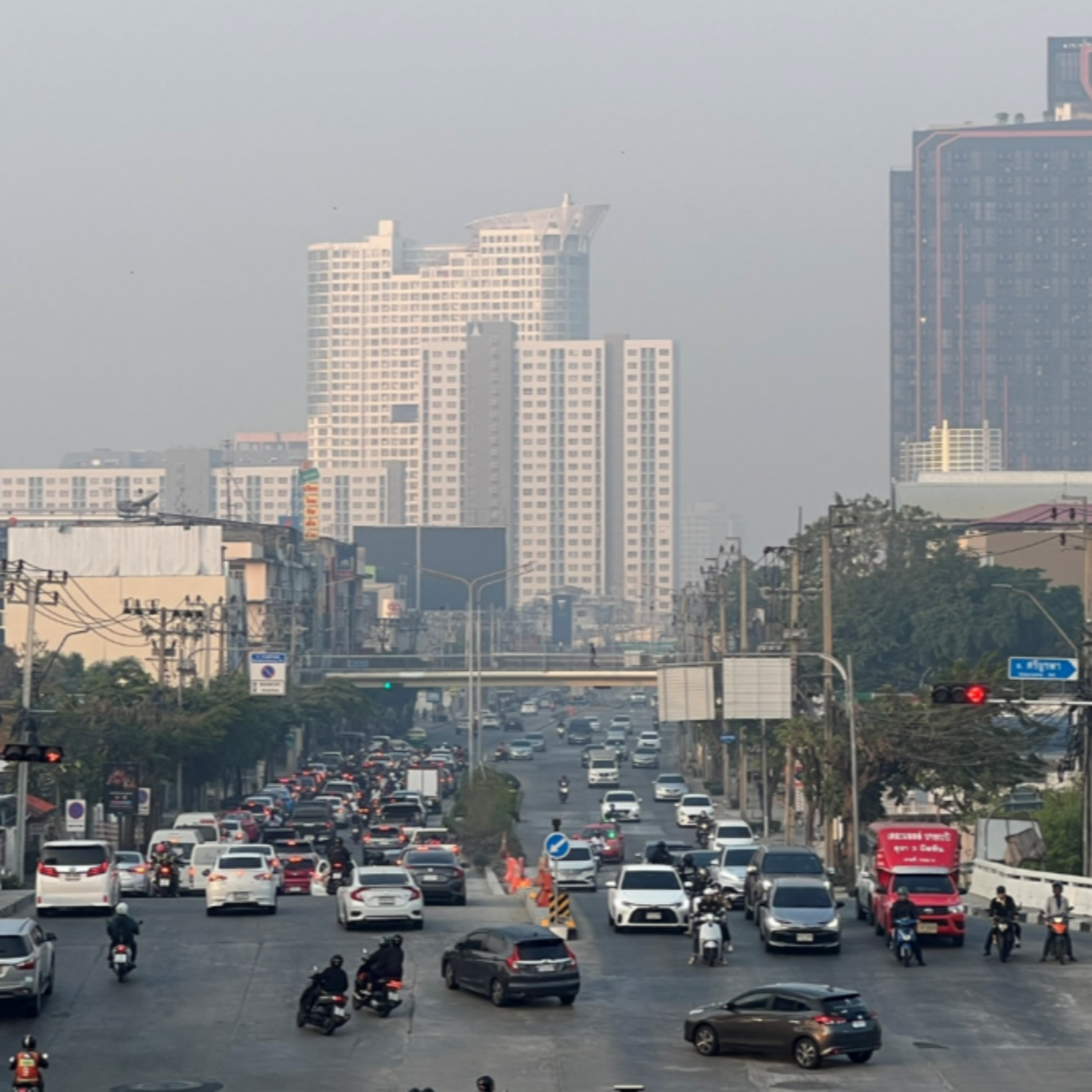 Tin quốc tế - Bangkok (Thái Lan) kêu gọi người dân làm việc tại nhà để chống “mùa bụi” PM2.5