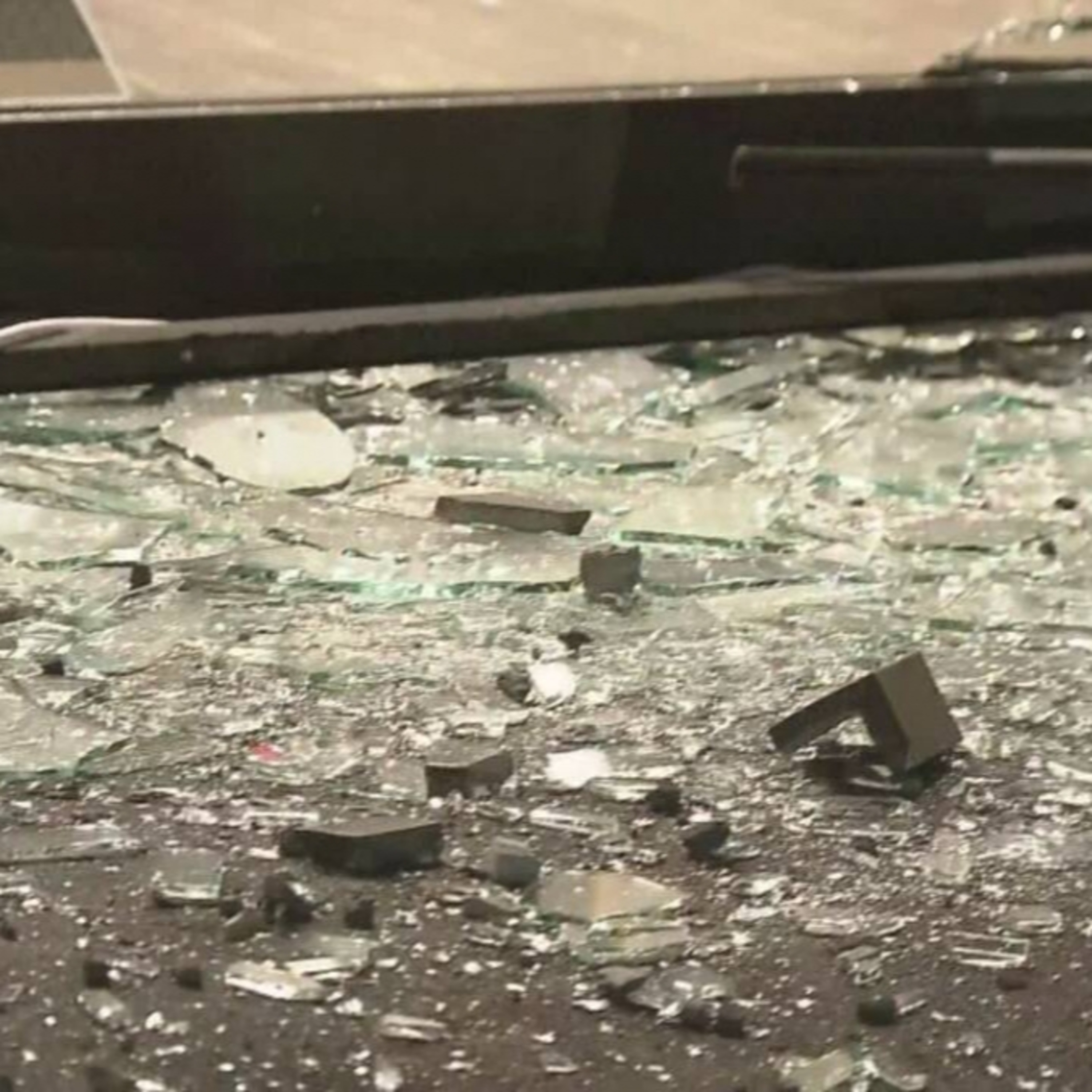 Tin quốc tế - Bắt đầu ghi nhận những thiệt hại ban đầu sau trận động đất có độ lớn 7,6 tại Nhật Bản