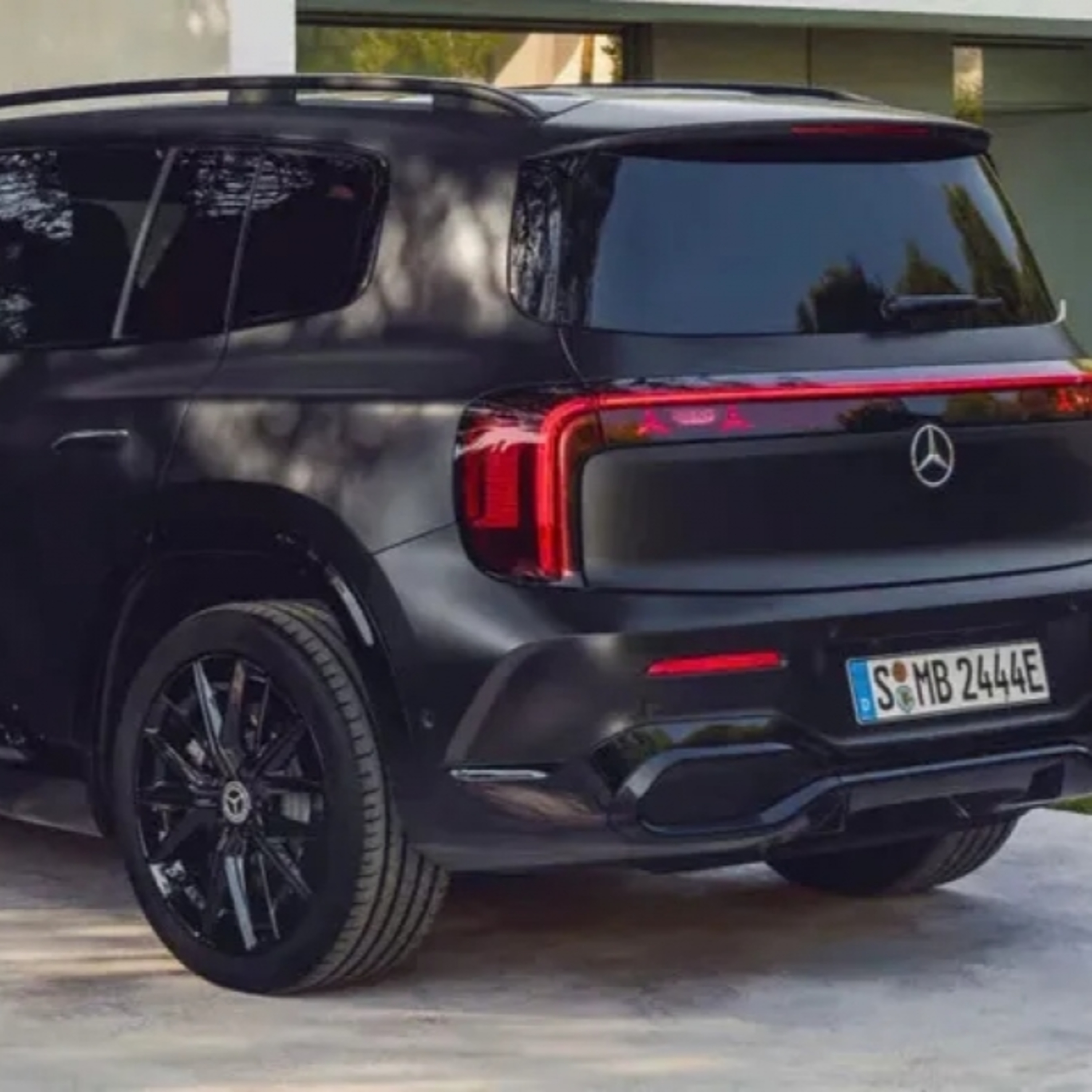 Tin quốc tế - EU đề xuất bãi bỏ lệnh cấm ô tô động cơ đốt trong từ năm 2035