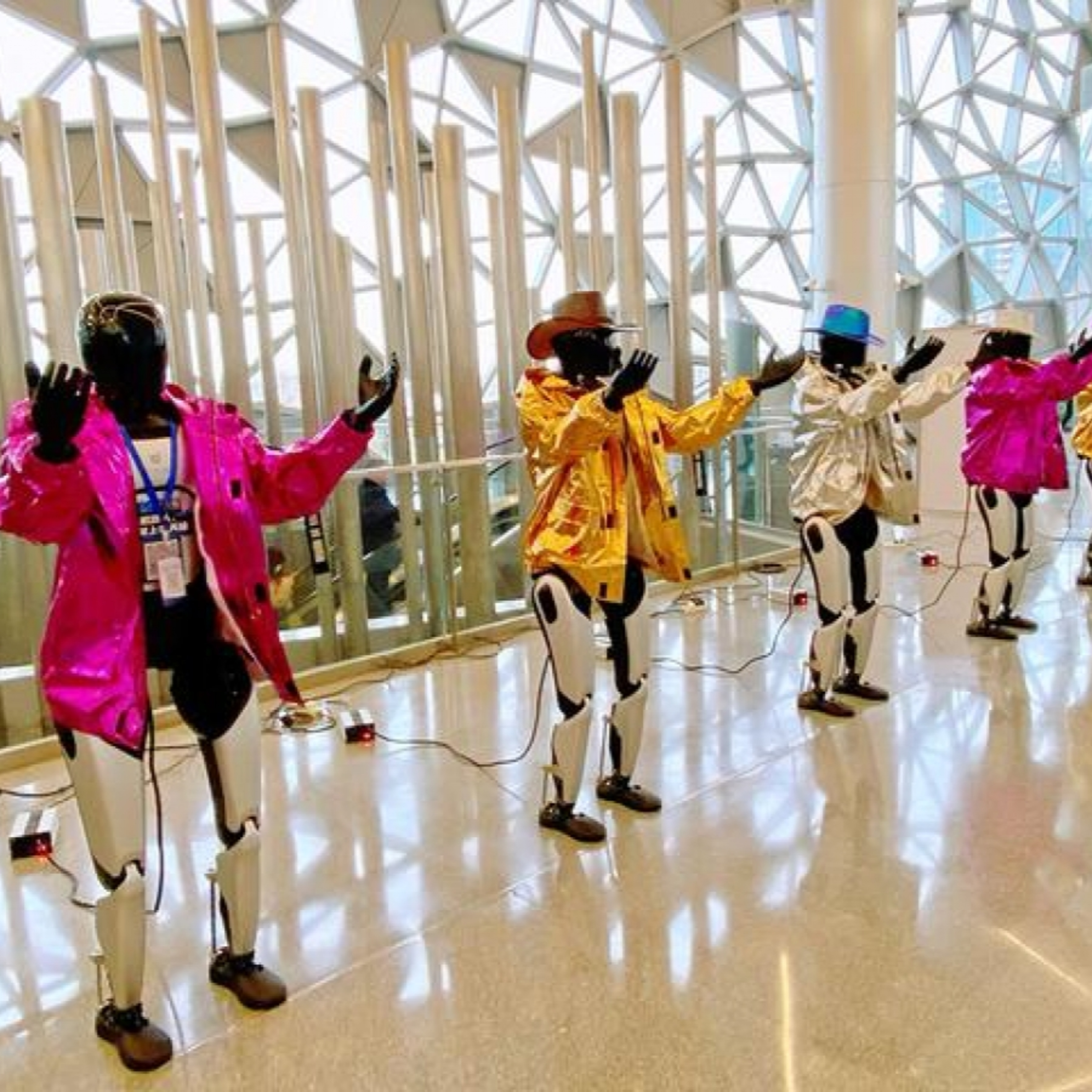 Tin quốc tế - Trung Quốc ra mắt nền tảng cho thuê robot đầu tiên