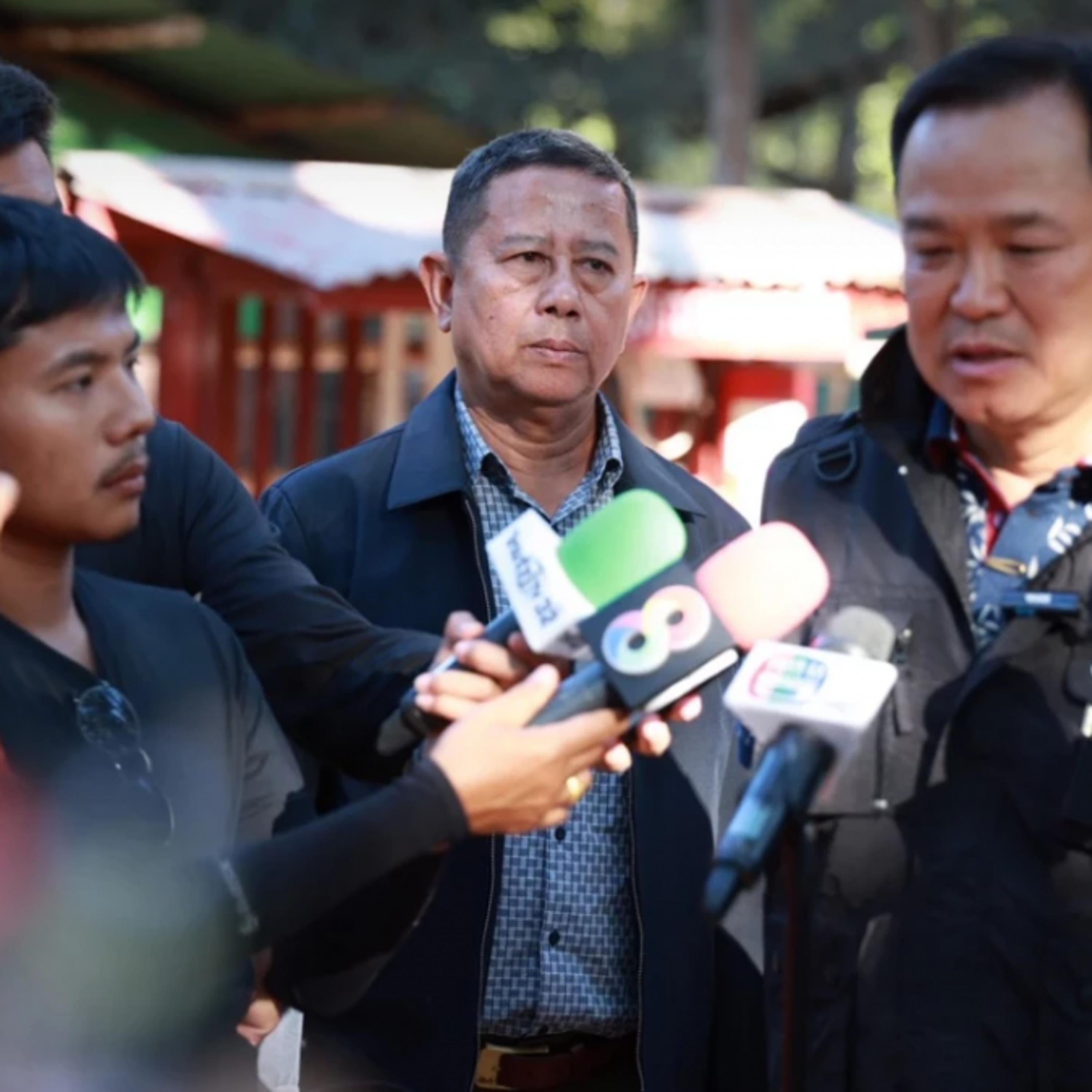 Tin quốc tế - Thủ tướng lâm thời Thái Lan thị sát biên giới, kêu gọi người dân không lo ngại xung đột bùng phát