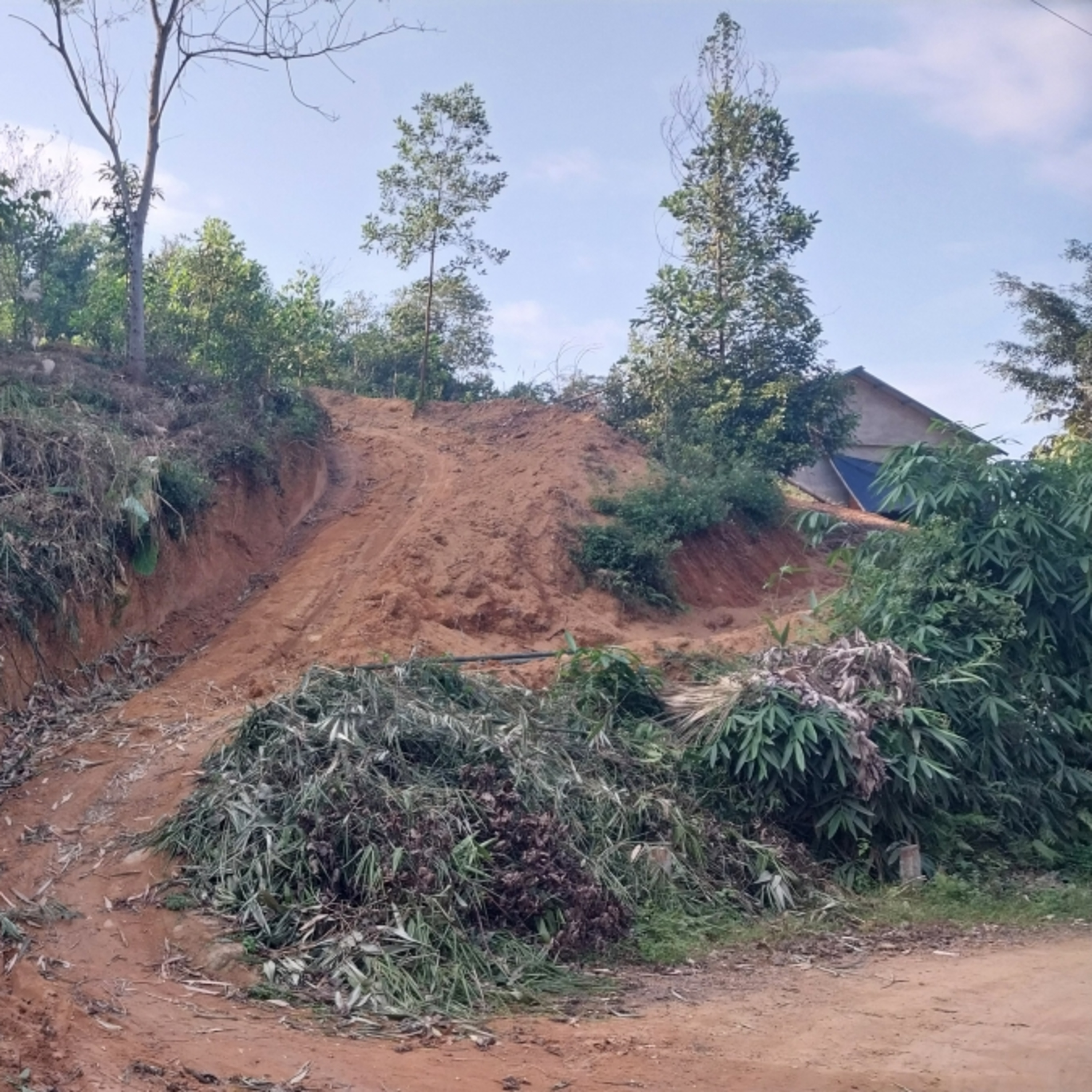 Tin trong nước - Tuyên Quang: Khẩn cấp xây dựng khu tái định cư thôn Ngõa, xã Yên Phú