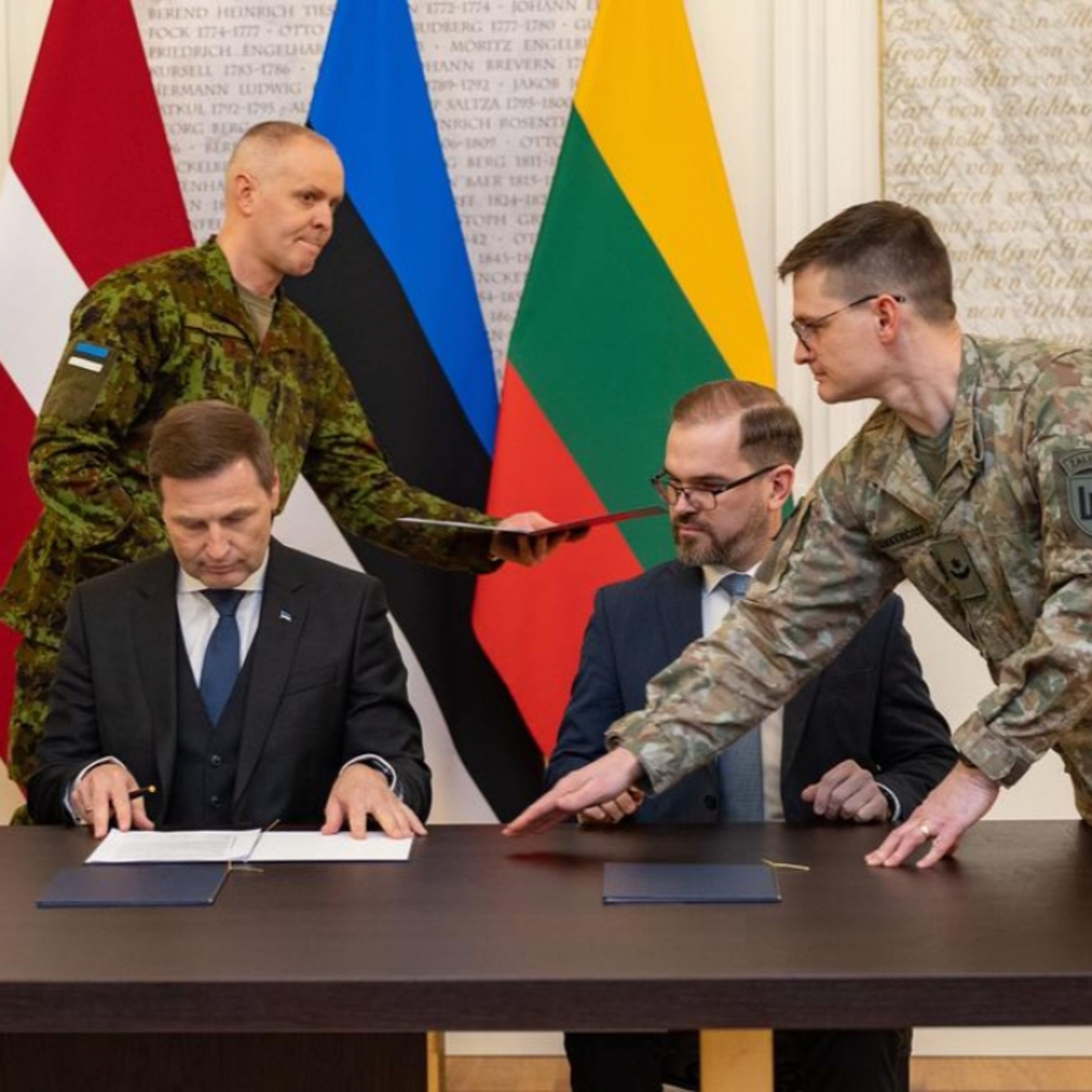 Tin quốc tế - Các nước Baltic nhất trí thành lập khu vực “Schengen” về khả năng cơ động quân sự