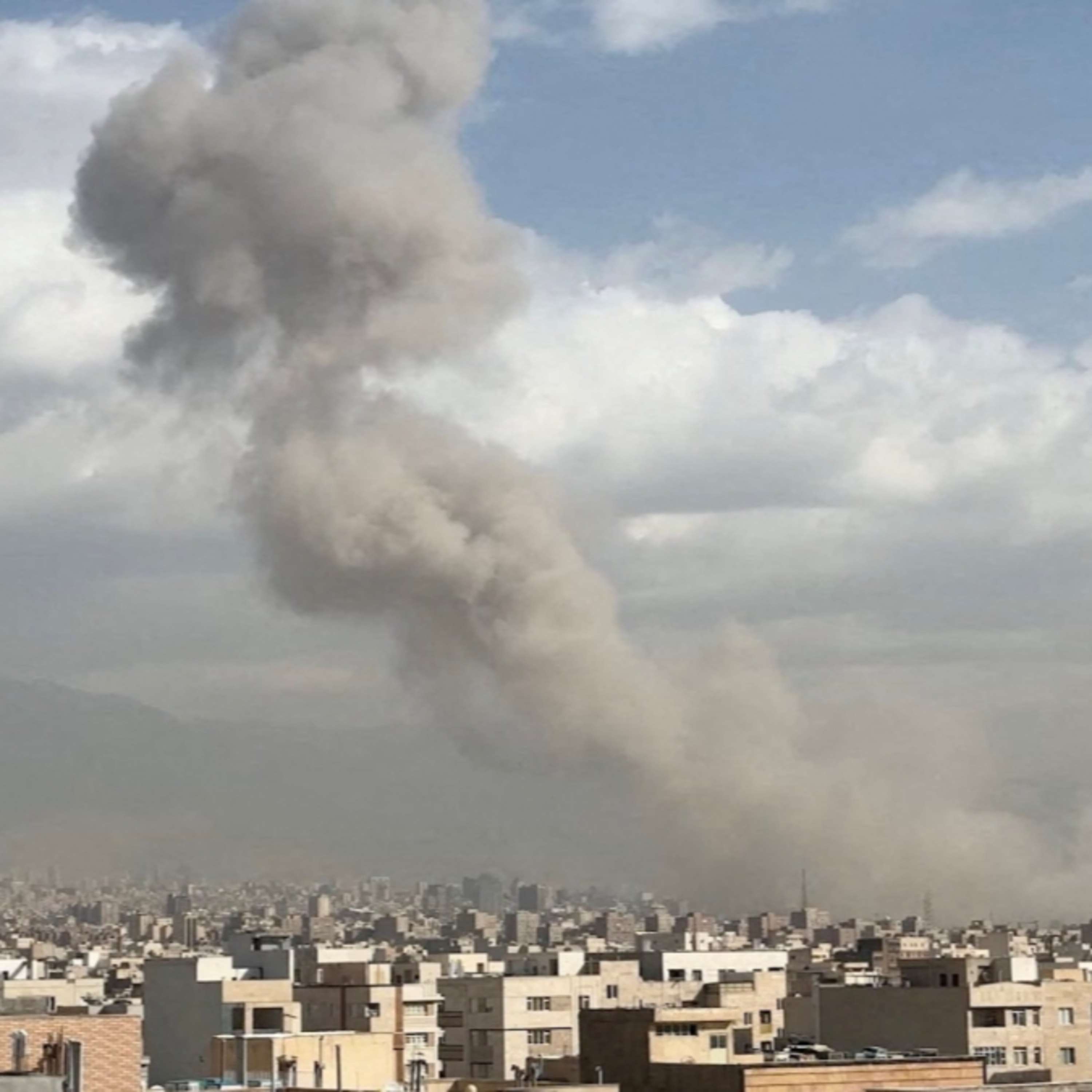 Tin quốc tế - Israel tấn công Iran, Tehran thề đáp trả