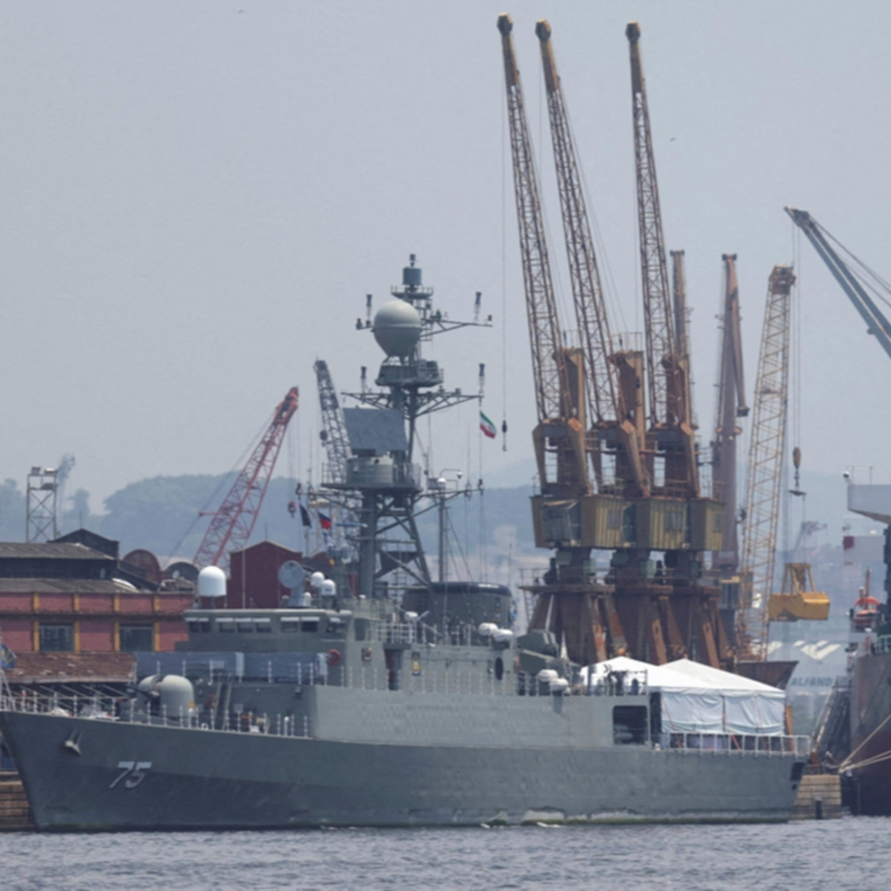 Tin quốc tế - Tàu chiến Iran bị đắm ngoài khơi Sri Lanka, nghi ngờ bị tấn công