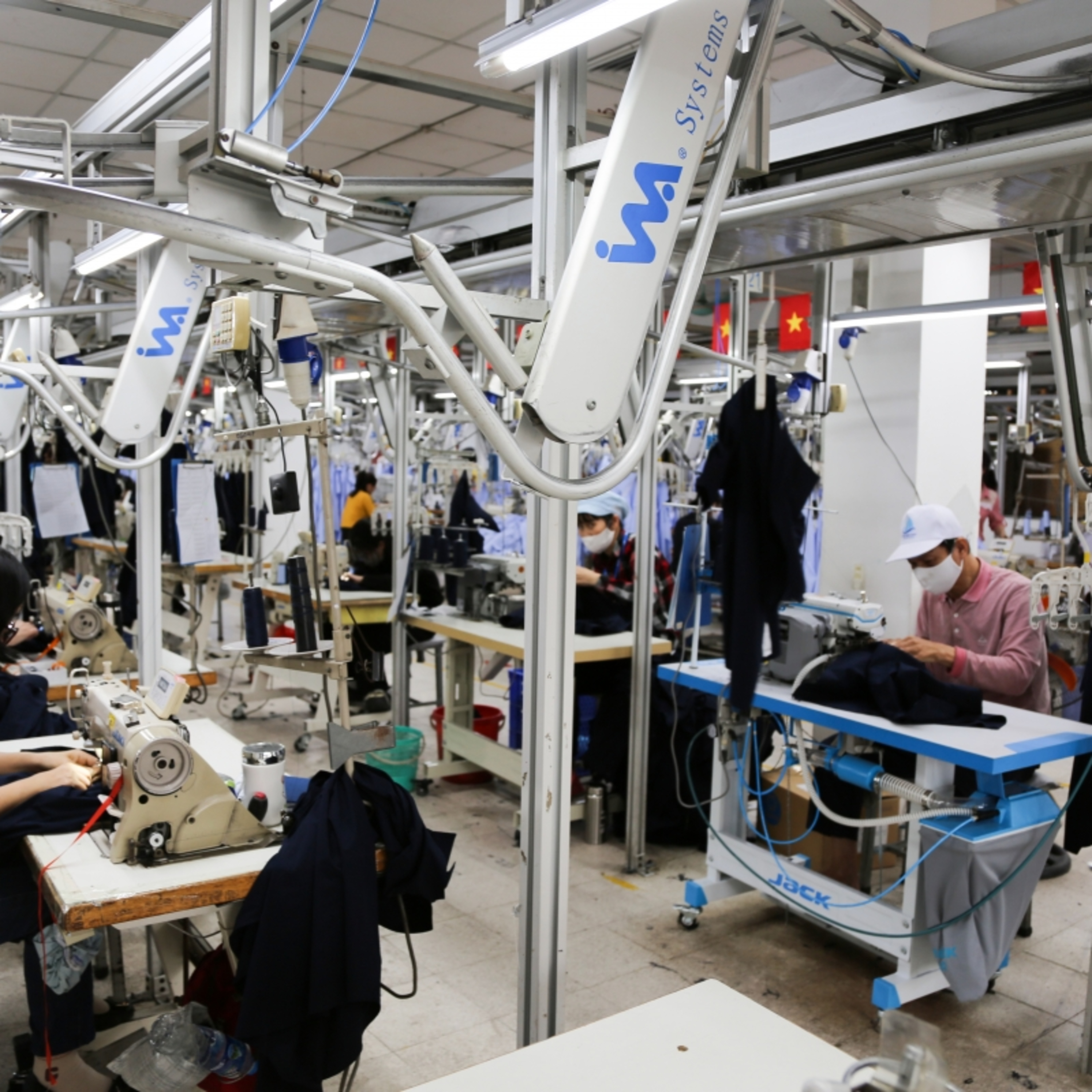 Tin trong nước - Doanh nghiệp dệt may ứng phó biến động Trung Đông