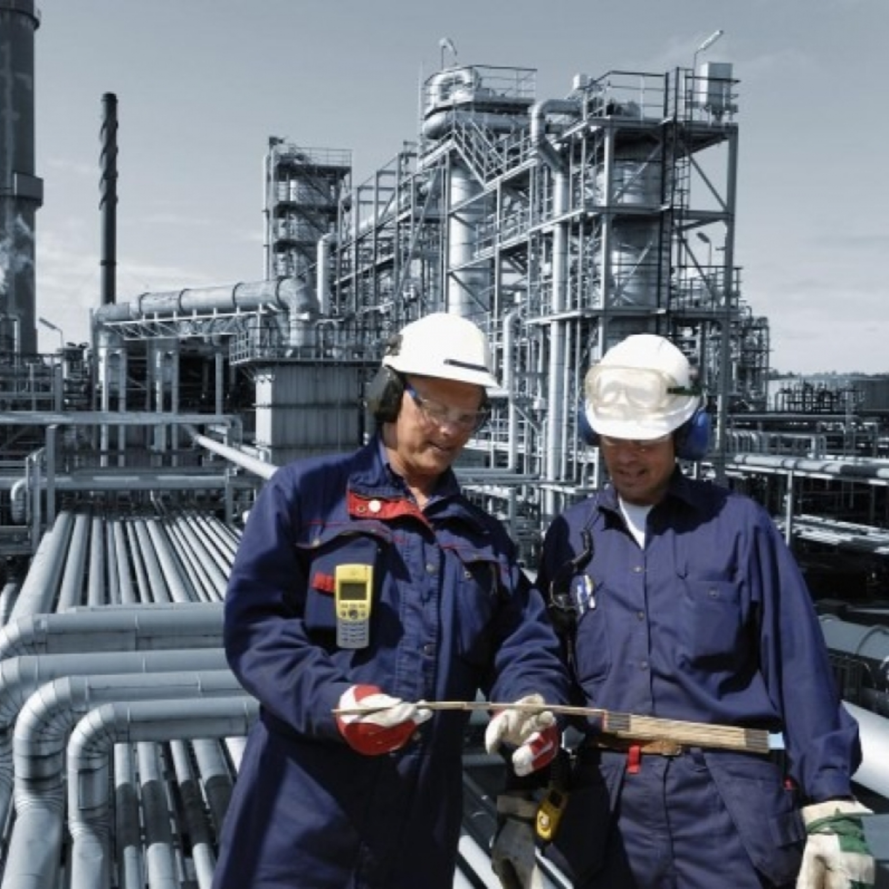 Tin quốc tế - Những nỗ lực can thiệp đầu tiên nhằm hạ nhiệt thị trường dầu mỏ