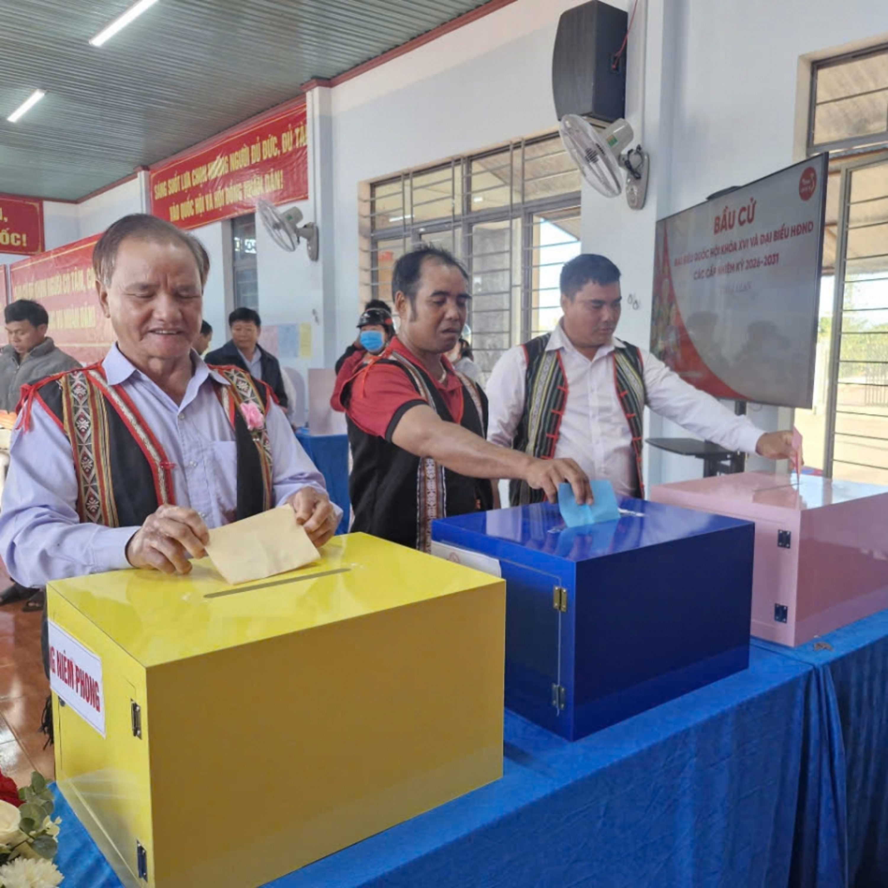 Tin trong nước - Gia Lai có 99,76% cử tri đi bỏ phiếu bầu cử