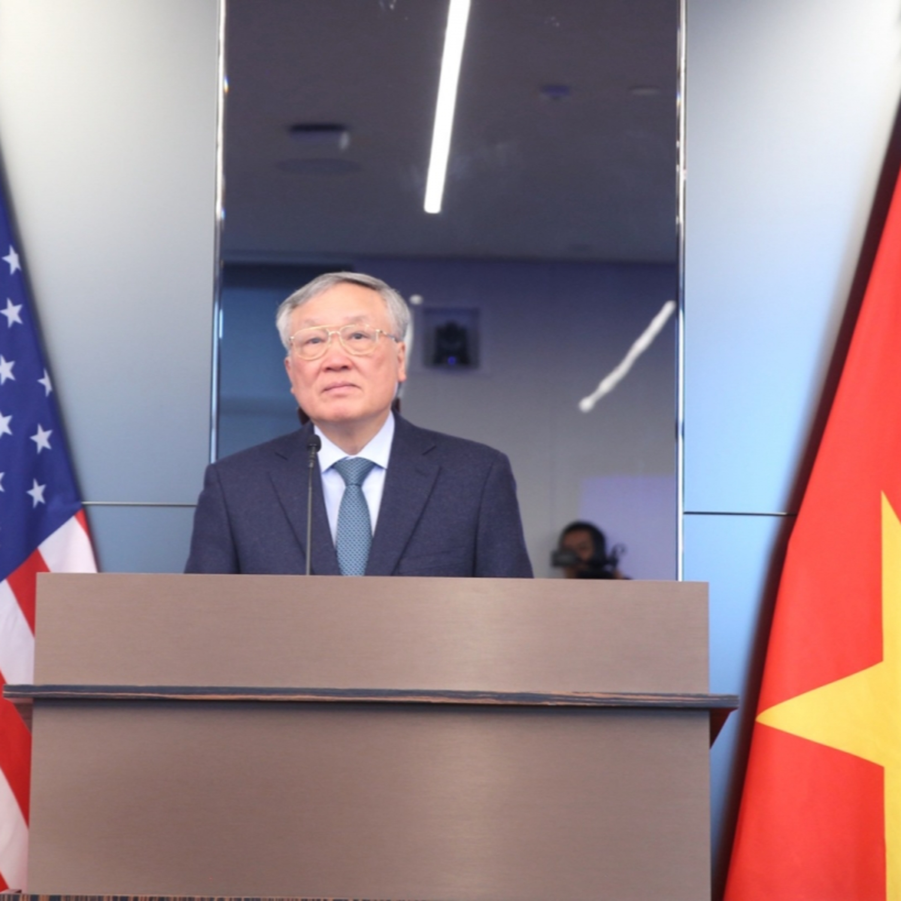 Tin Kinh tế - Việt Nam cam kết tạo điều kiện thuận lợi nhất cho nhà đầu tư tại Trung tâm tài chính quốc tế