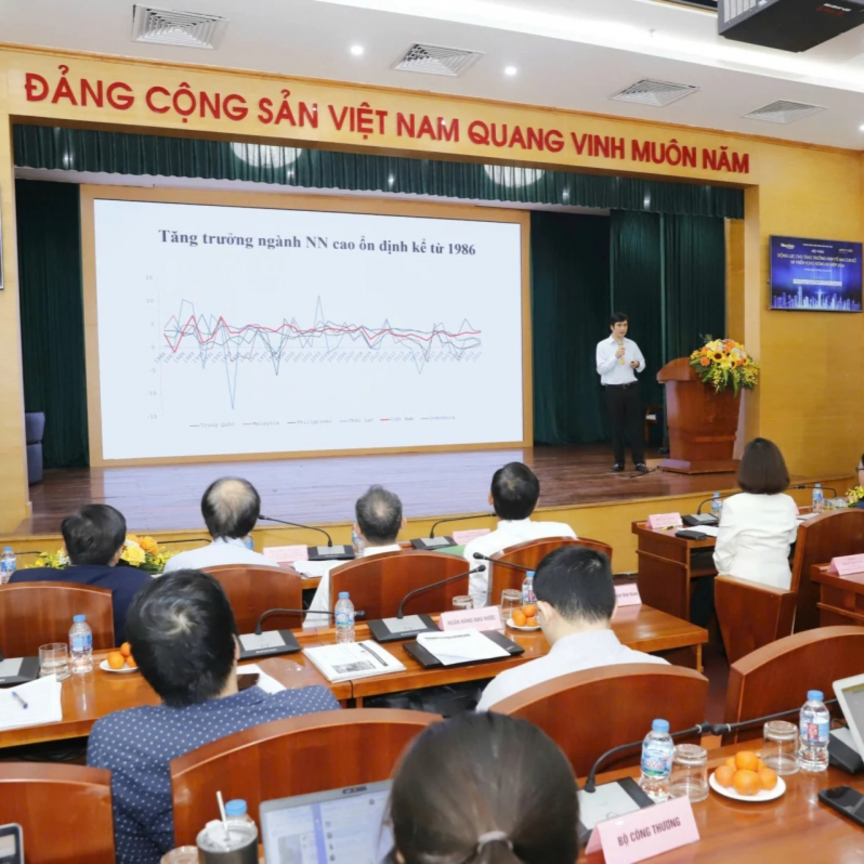 Tin Nông nghiệp & Biển đảo - Ngành nông nghiệp cần tái cơ cấu, phát triển như thế nào?